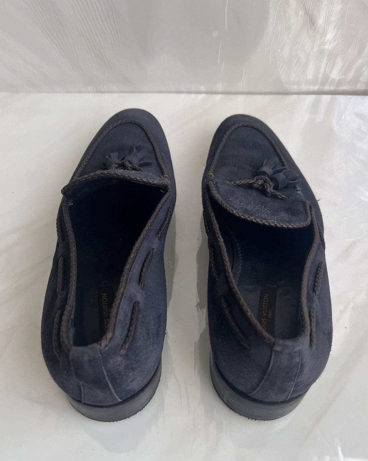 Louis Vuitton Louis Vuitton Men’s Tassel Blue Suede loafers Size US 7 / EU 40 - 11 Thumbnail