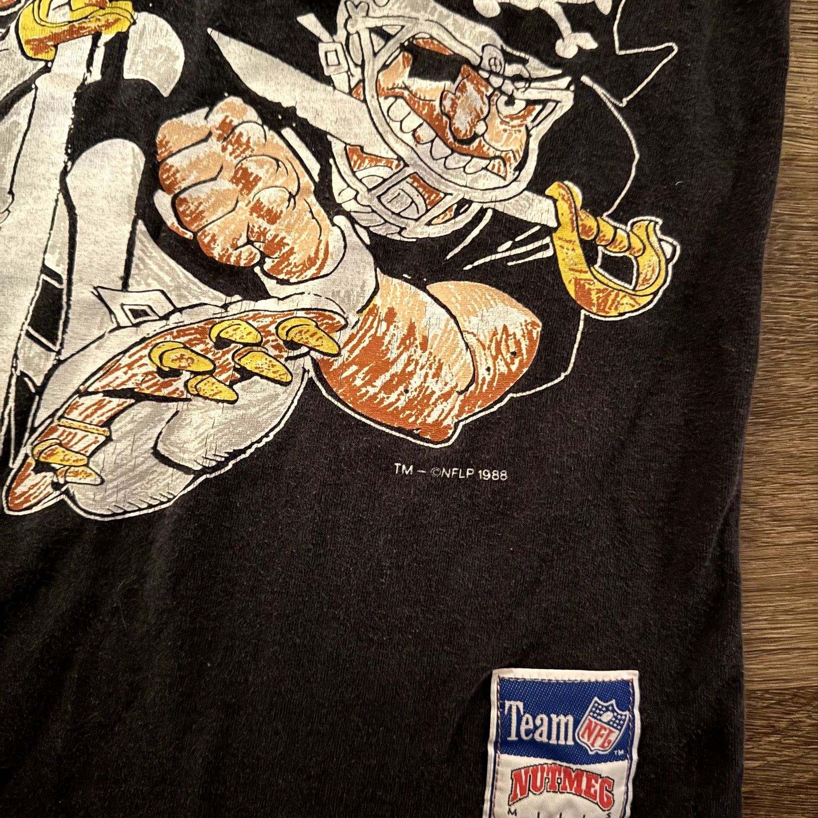 Nutmeg Cut-off 1988 Oakland Raiders Football Tee Size US L / EU 52-54 / 3 - 2 Thumbnail