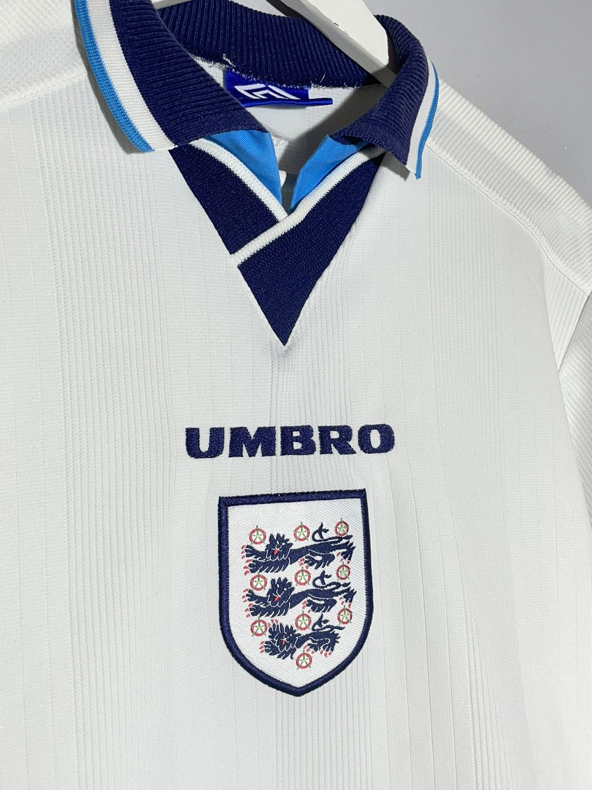 Umbro × Vintage England Umbro 1996 Vintage Y2k Centre Logo Football Shirt Size US L / EU 52-54 / 3 - 3 Thumbnail
