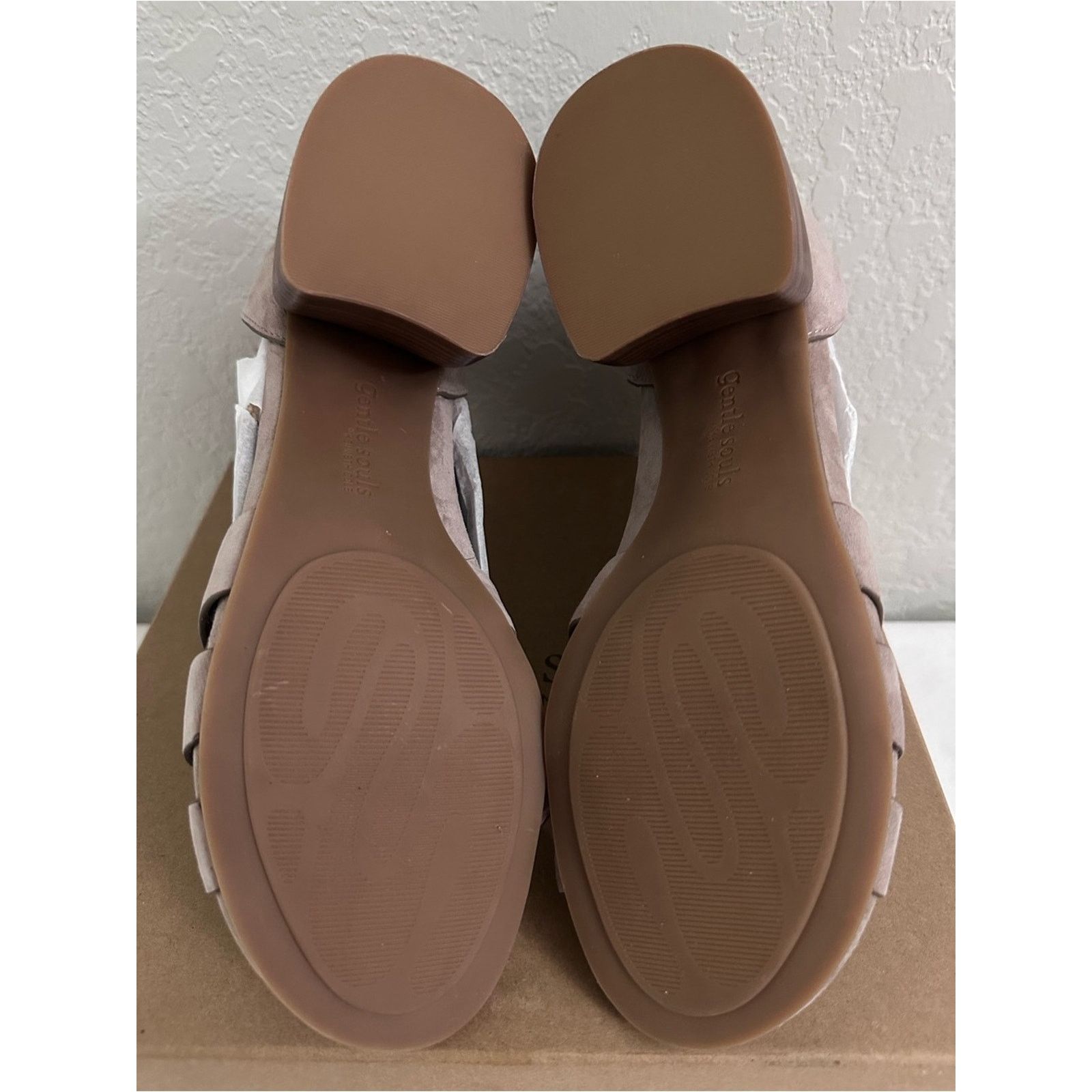Gentle Souls Gentle Souls by Kenneth Cole Women 10 Myla Heel Sandal Size US 10 / IT 40 - 8 Thumbnail