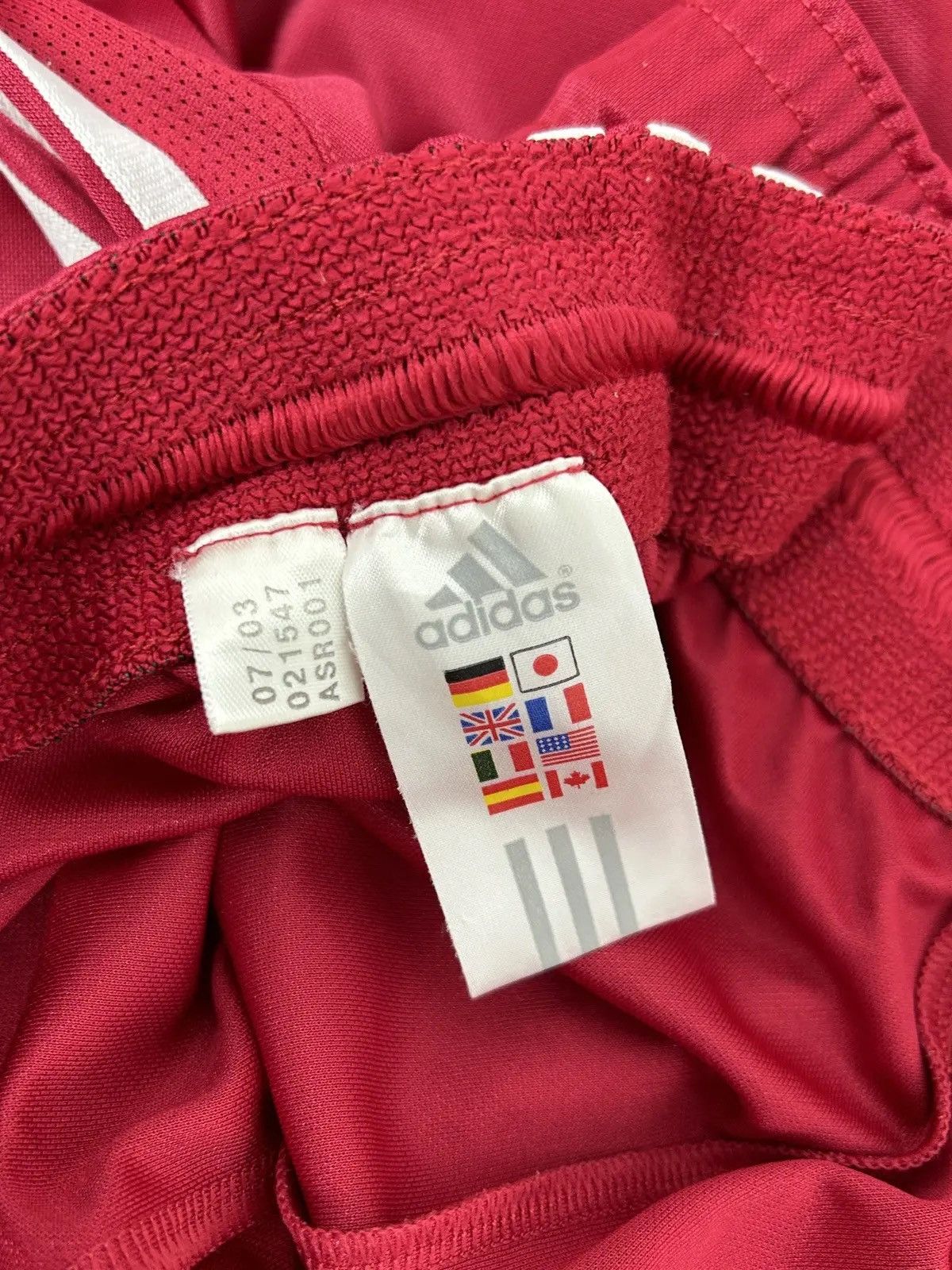 Vintage 00s Vintage Adidas FC Bayern Munchen 2003/04 Home Kit Shorts Size US 36 / EU 52 - 11 Thumbnail