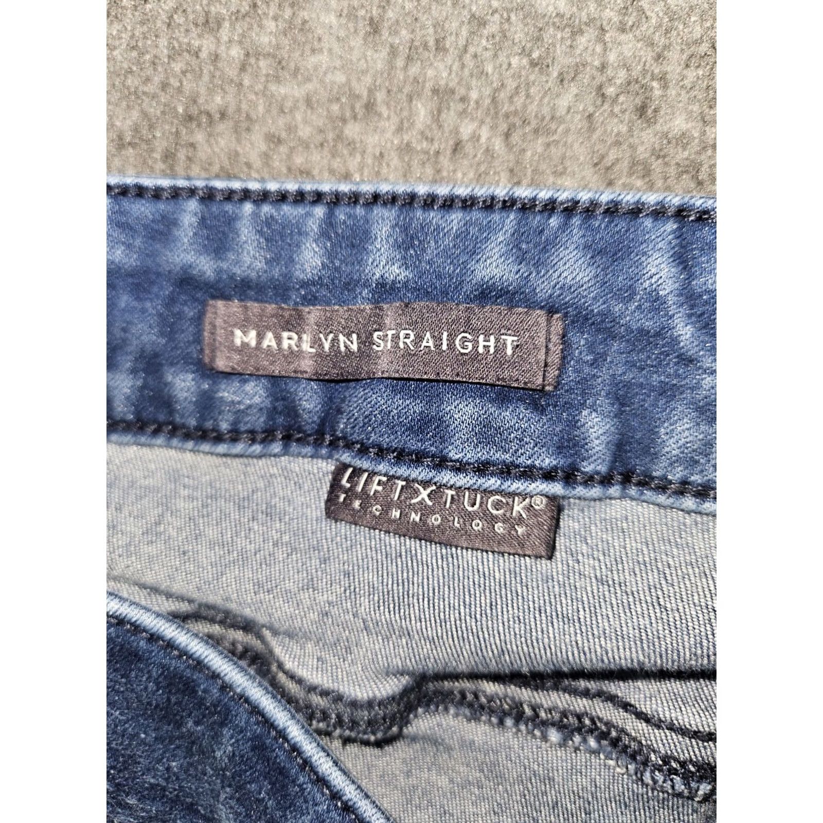 NYDJ NYDJ Marilyn Straight Women's 20WP High Rise Blue Denim Jeans City Preppy Slimming Stretch Pockets Logo Zipper Button 28in Inseam XS? Size ONE SIZE - 3 Thumbnail