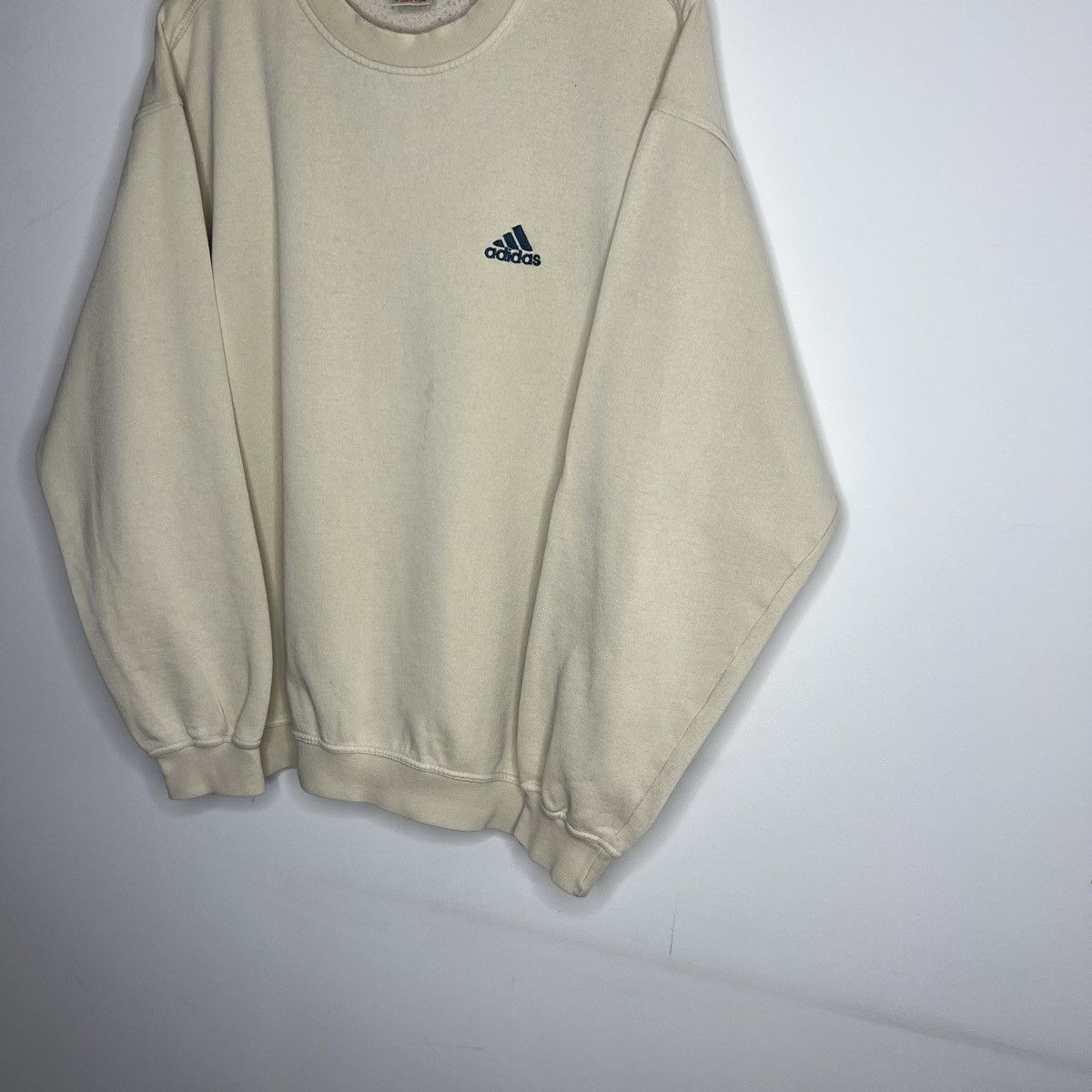 Adidas × Vintage Vintage Adidas Cream Beige Sweatshirt rare Size US M / EU 48-50 / 2 - 2 Thumbnail