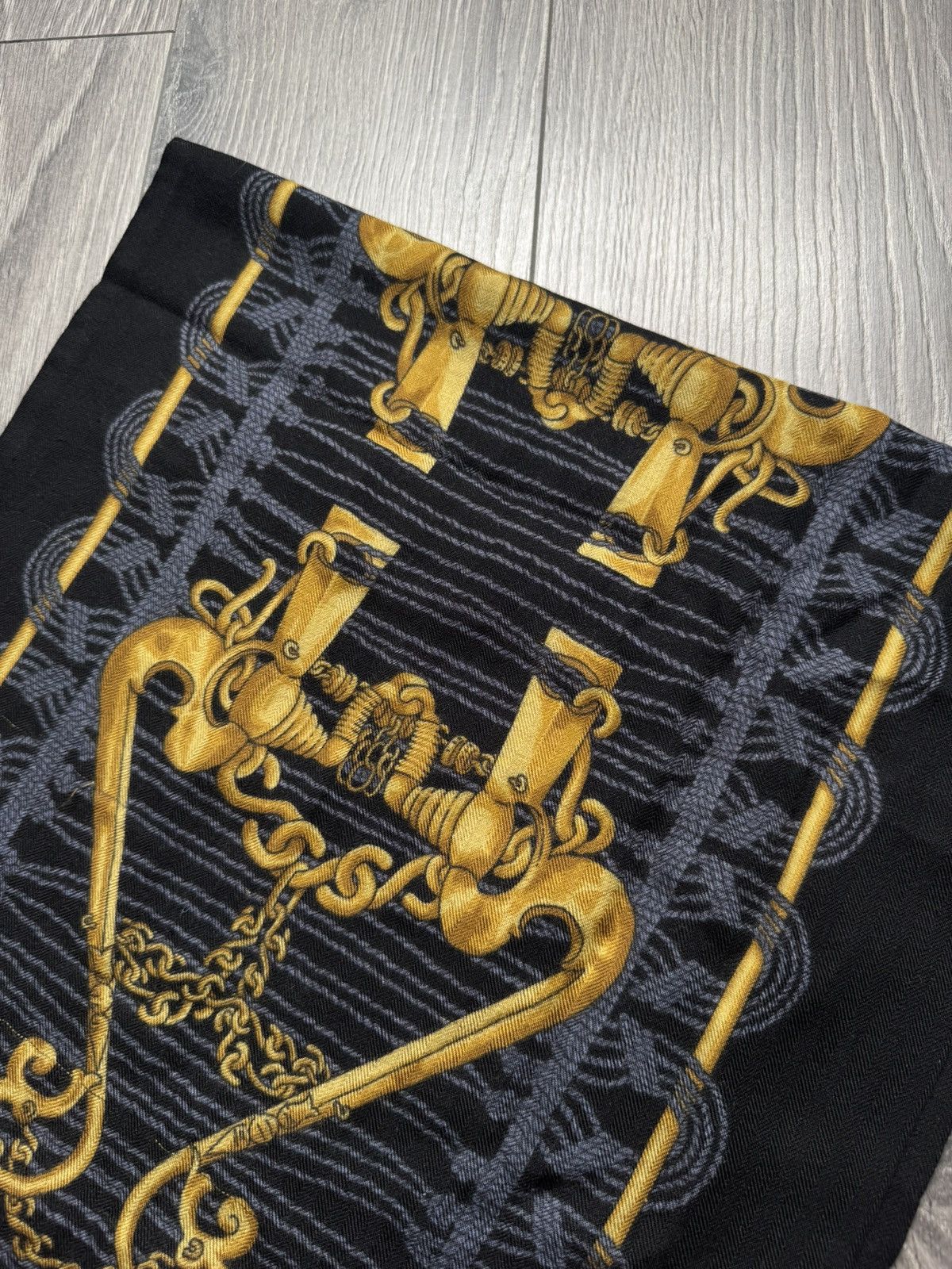 Hermes Hermès Les Cavaliers d'or Black/Gold Cashmere/Silk scarf OS Size ONE SIZE - 7 Thumbnail