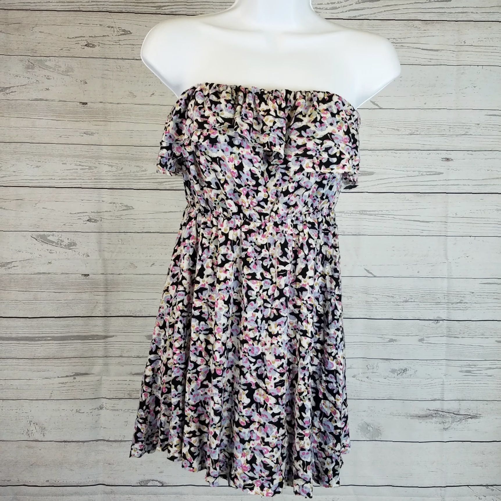 Vintage Kimchi Blue Womens Top Strapless Black Pink Ruﬄes Viscose Sz S Blouse Shirt Size S / US 4 / IT 40 - 2 Thumbnail