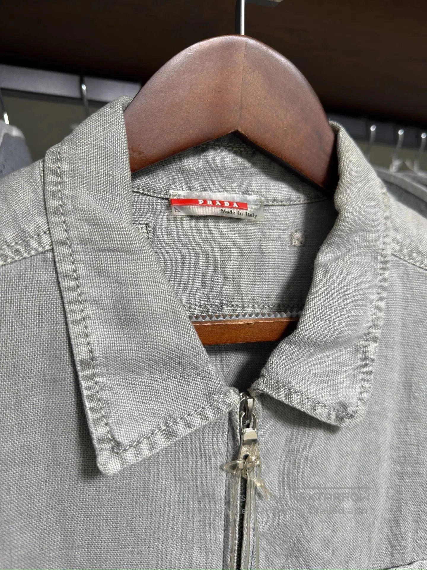 Prada Gray Long Sleeve Zip-Front Shirt. Size US L / EU 52-54 / 3 - 3 Thumbnail