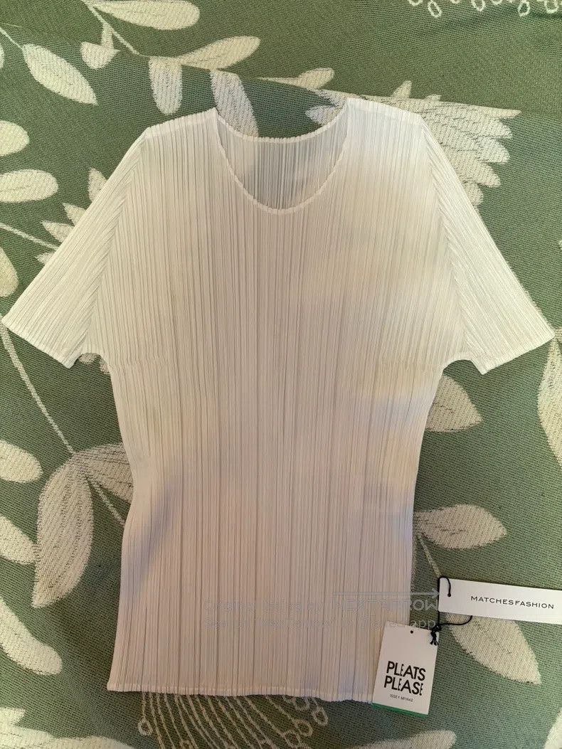 Issey Miyake Issey Miyake White Pleated Short-sleeve Top Size XL / US 12-14 / IT 48-50 - 1 Thumbnail