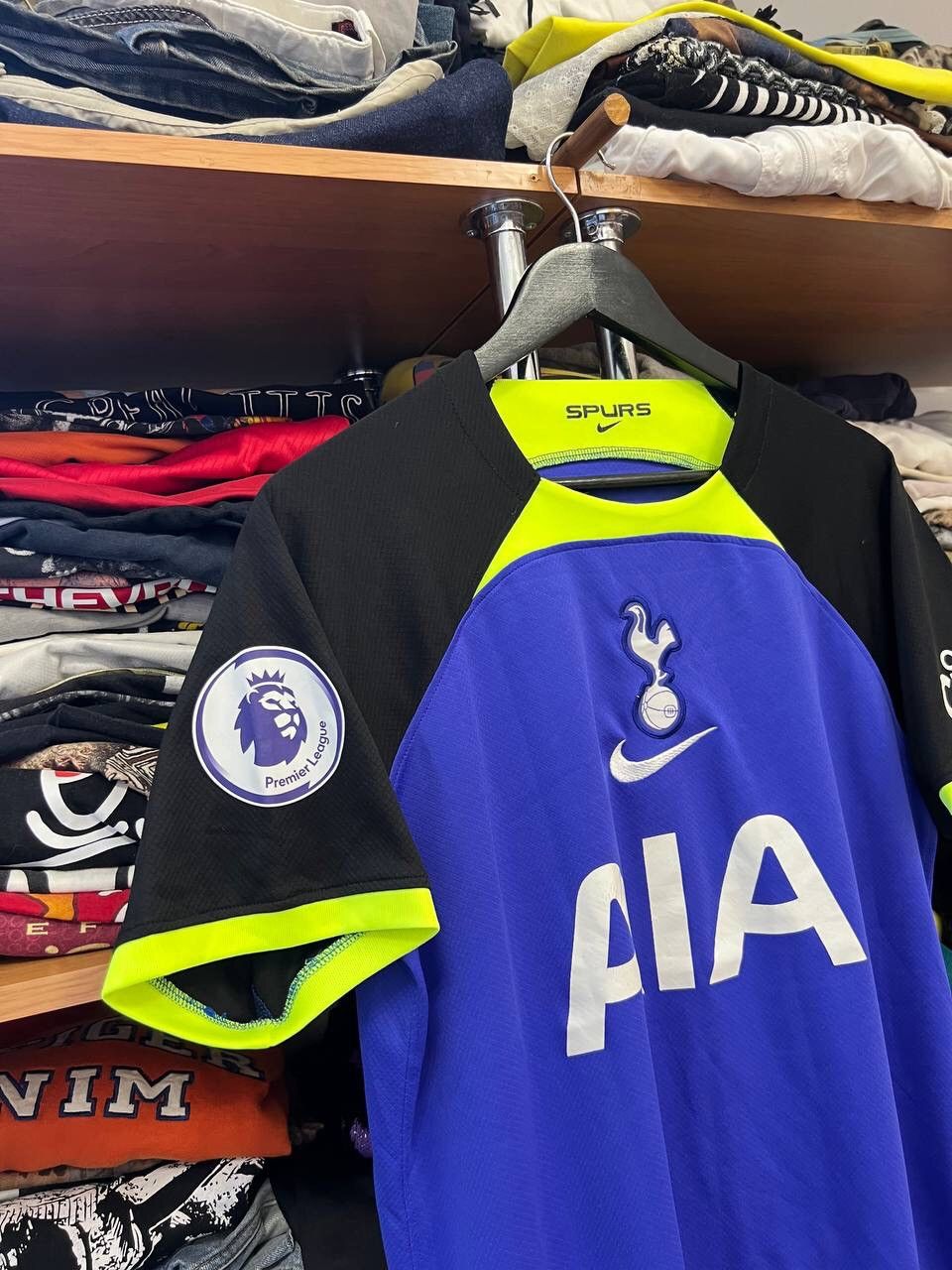 Nike Tottenham hotspurs Nike soccer jersey L AIA Size US L / EU 52-54 / 3 - 5 Thumbnail