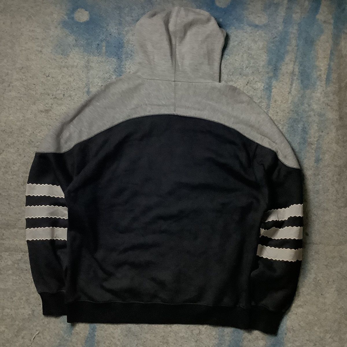 Adidas × Vintage Y2K Adidas Big Logo Vintage Boxy Hoodie Size US M / EU 48-50 / 2 - 6 Thumbnail