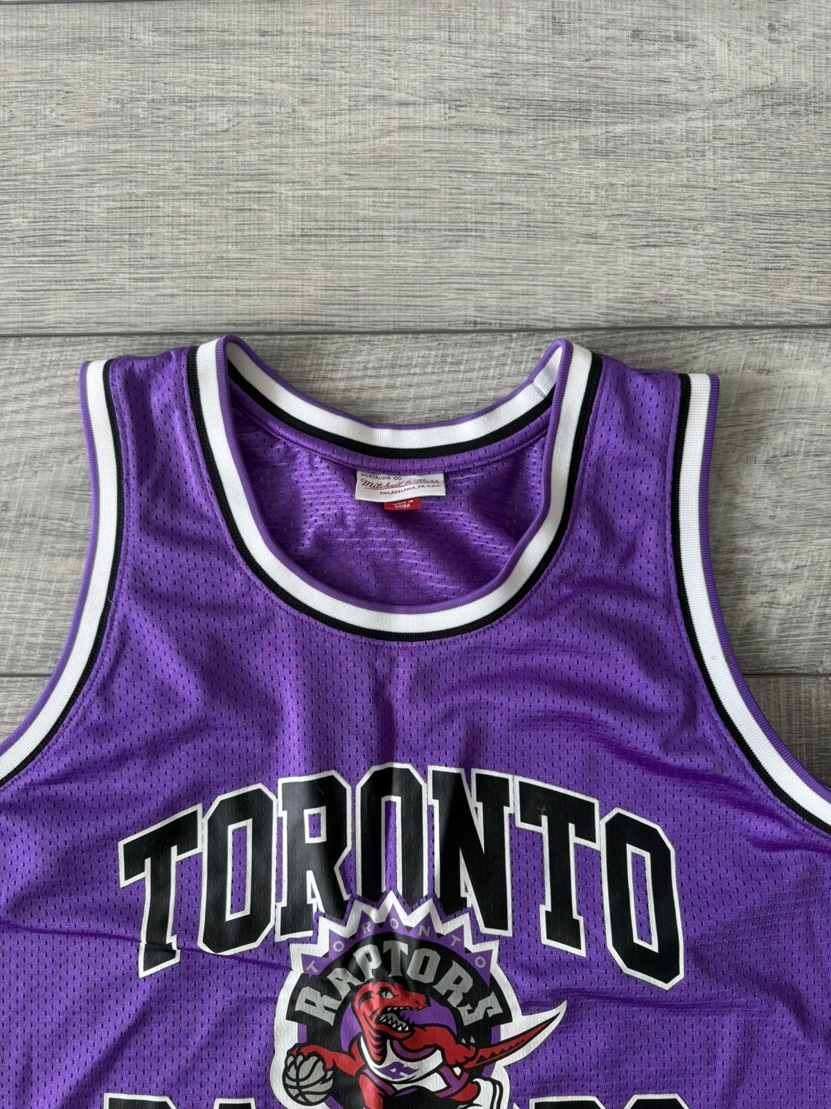 Mitchell & Ness Toronto Raptors Mitchell & Ness Size US XL / EU 56 / 4 - 2 Thumbnail