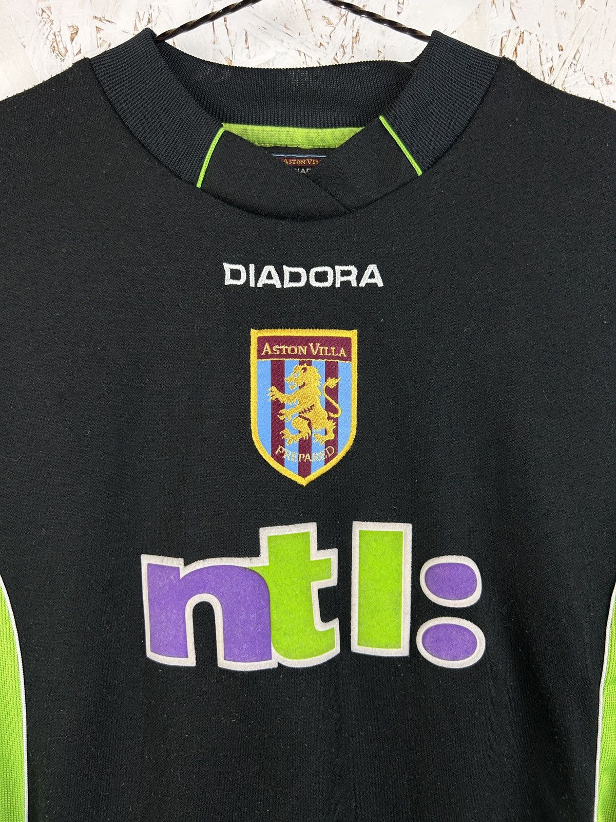 Diadora Vintage Diadora Aston Villa 2000/01 GK Kit Soccer Jersey Size US XS / EU 42 / 0 - 2 Thumbnail