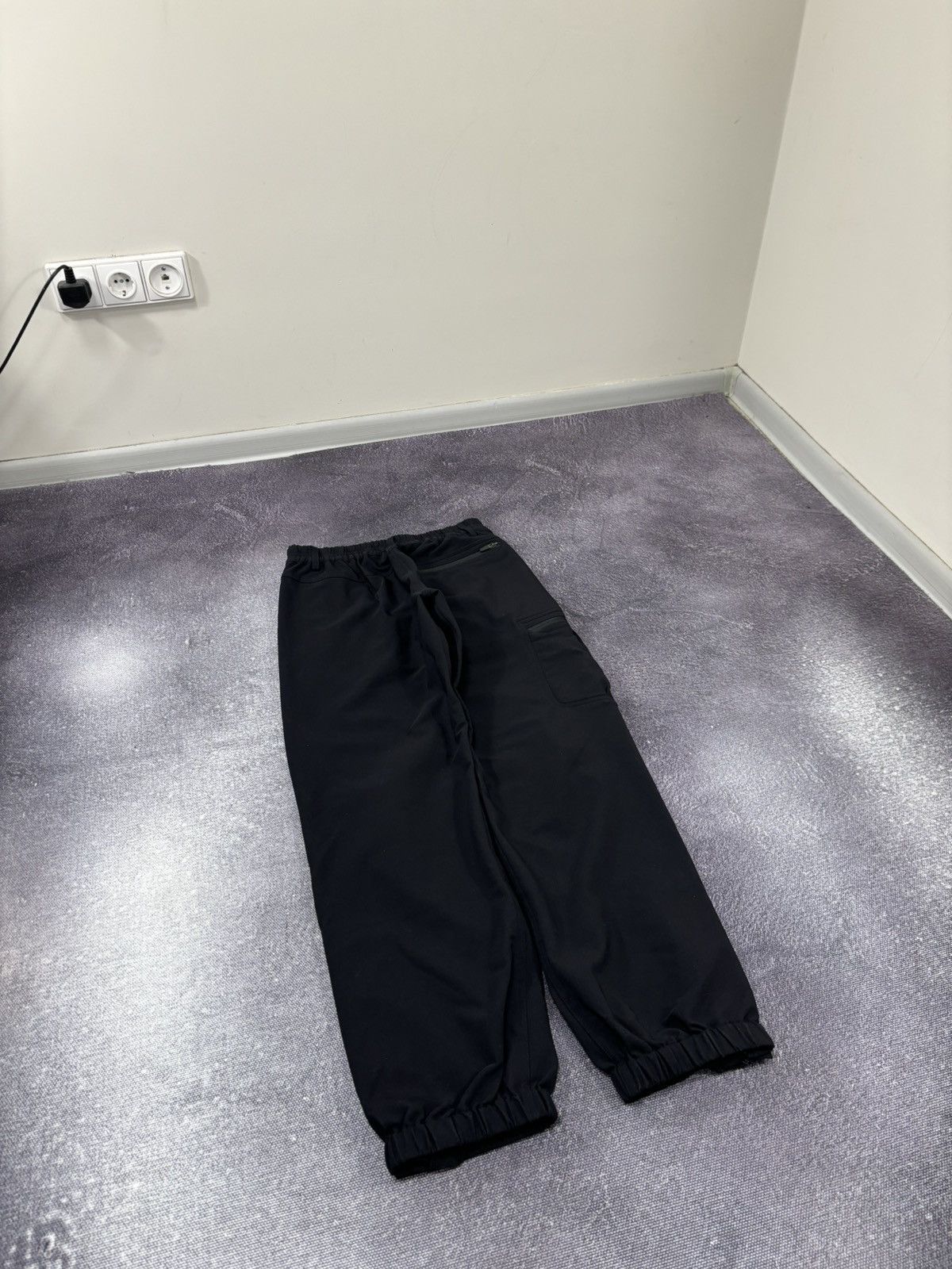 Marmot Vintage Marmot Men’s Heavy Nylon Zip Black Outdoor Pants Size US 30 / EU 46 - 17 Thumbnail