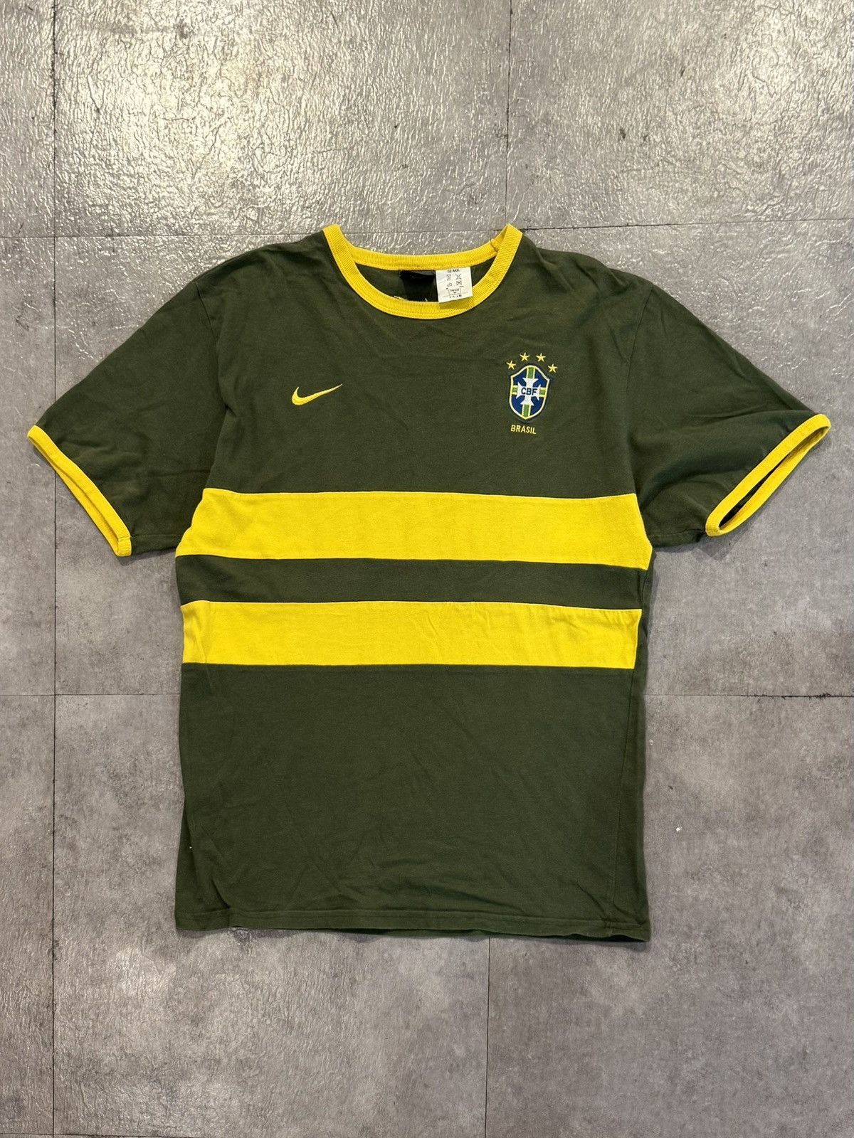 Nike Vintage Brazil 🇧🇷 00's Nike T-shirt Size US M / EU 48-50 / 2 - 1 Thumbnail