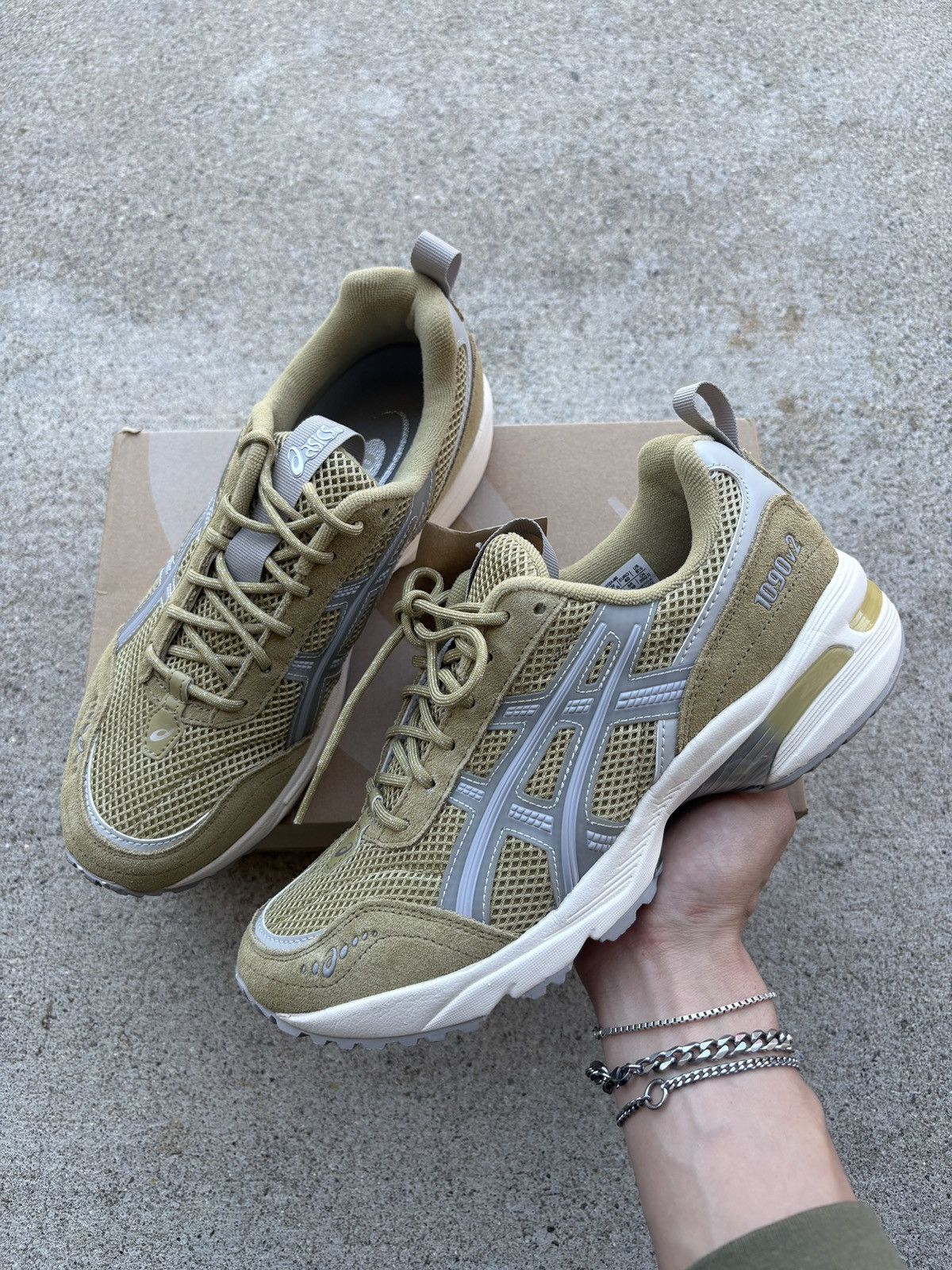 Asics DS ASICS Gel-1090v2 Khaki Biege Oyster Women’s Size 7M, 8.5W Size US 8.5 / IT 38.5 - 1 Thumbnail