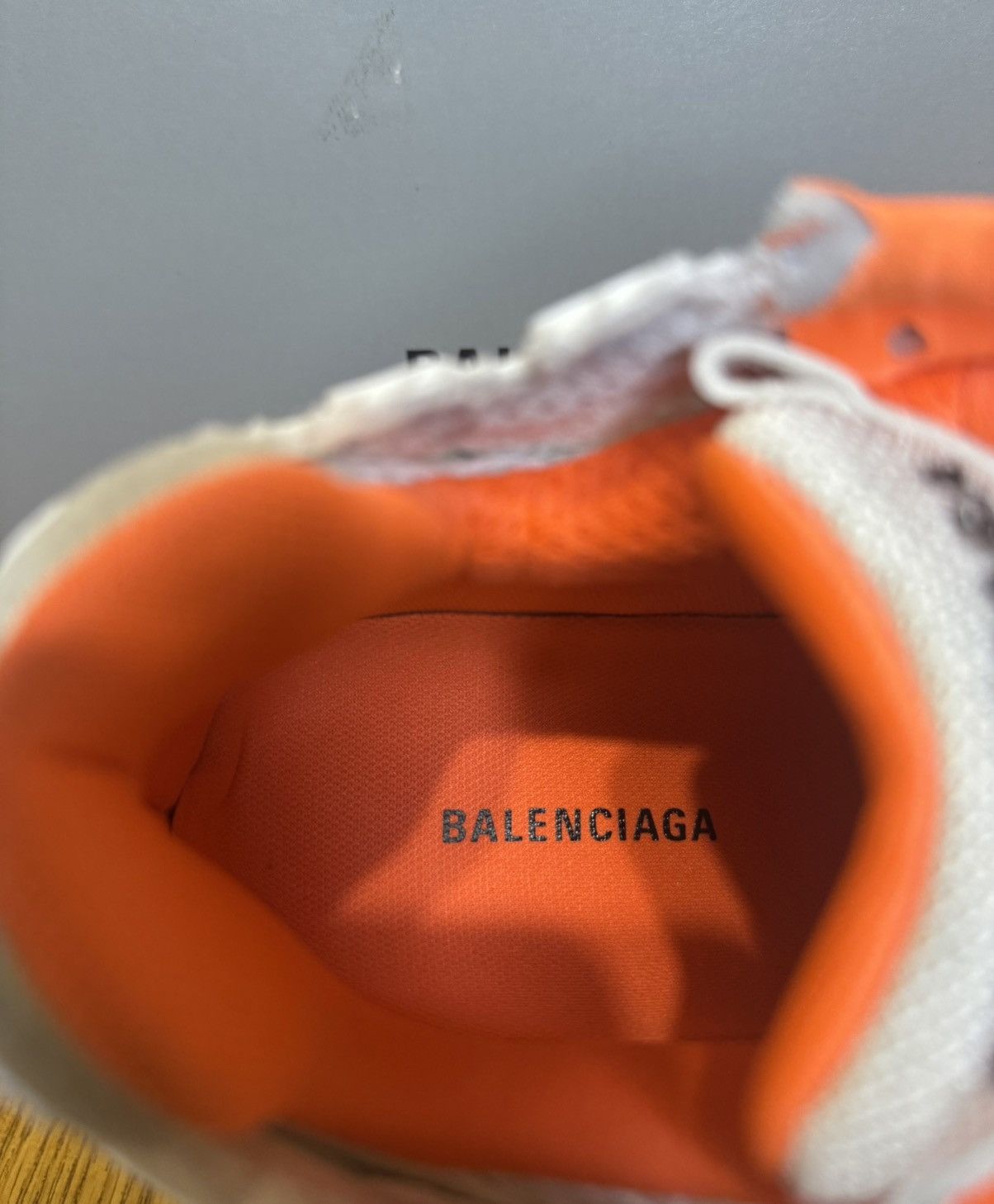 Balenciaga Balenciaga Runner Sneaker (White/Orange) Size US 8 / EU 41 - 8 Thumbnail