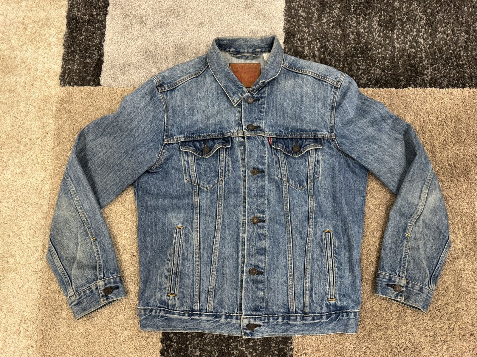 Levi's Levi’s Denim Jacket Size L Size US L / EU 52-54 / 3 - 1 Thumbnail