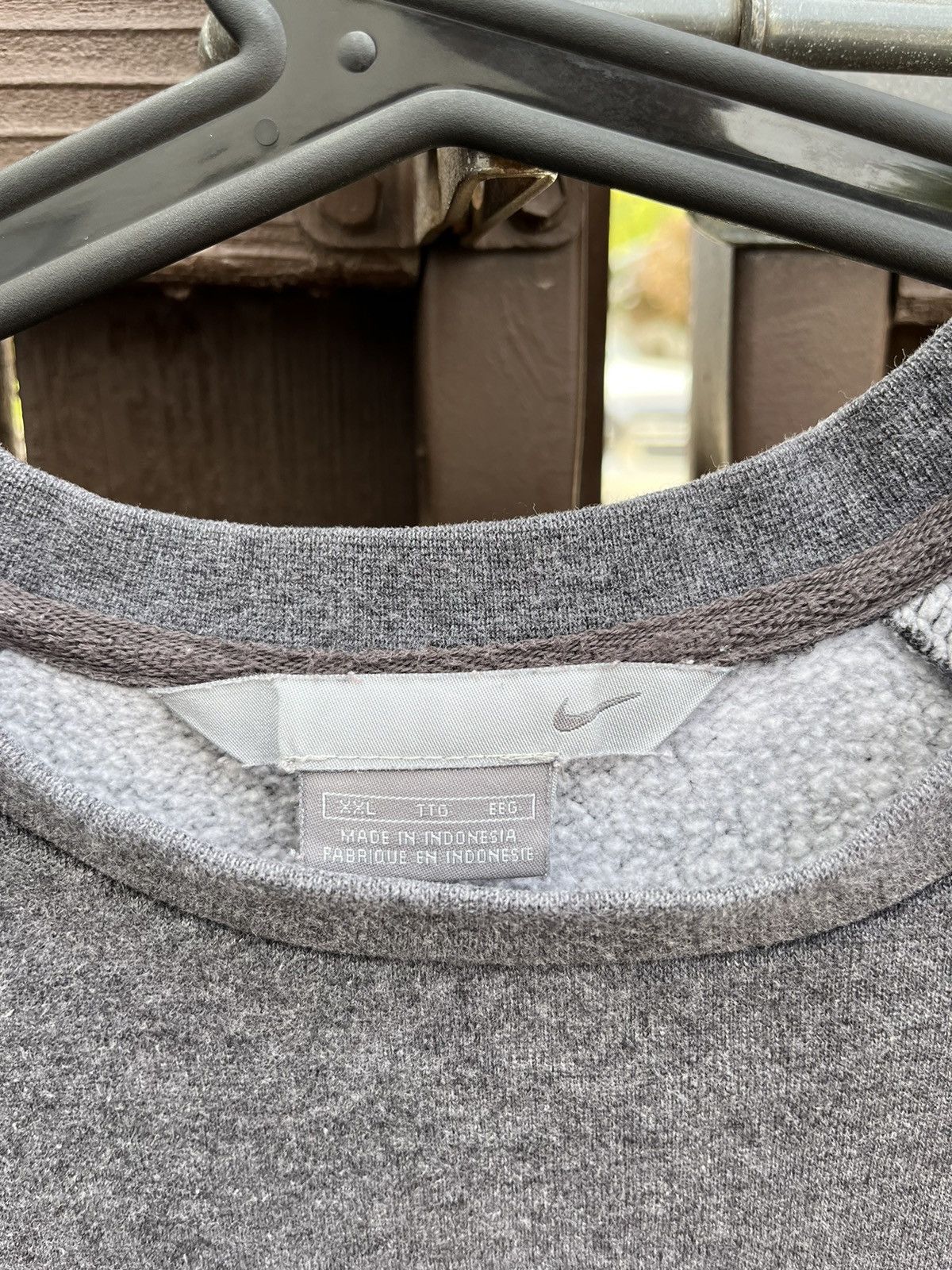 Vintage 2000s grey nike essential crewneck Size US XXL / EU 58 / 5 - 2 Thumbnail