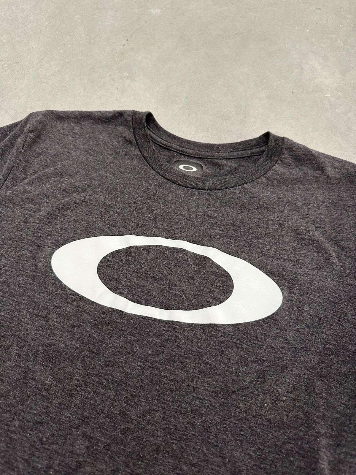 Oakley Oakley Center Logo Shirt Size US S / EU 44-46 / 1 - 3 Thumbnail