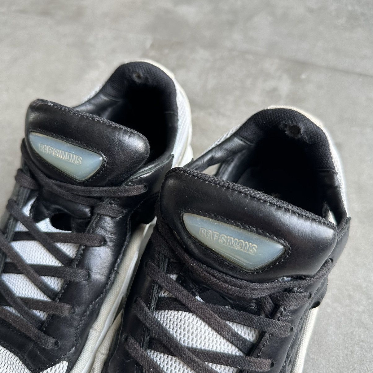 Adidas × Raf Simons AW18 OZWEEGO REPLICANT SNEAKERS Size US 8 / EU 41 - 5 Thumbnail