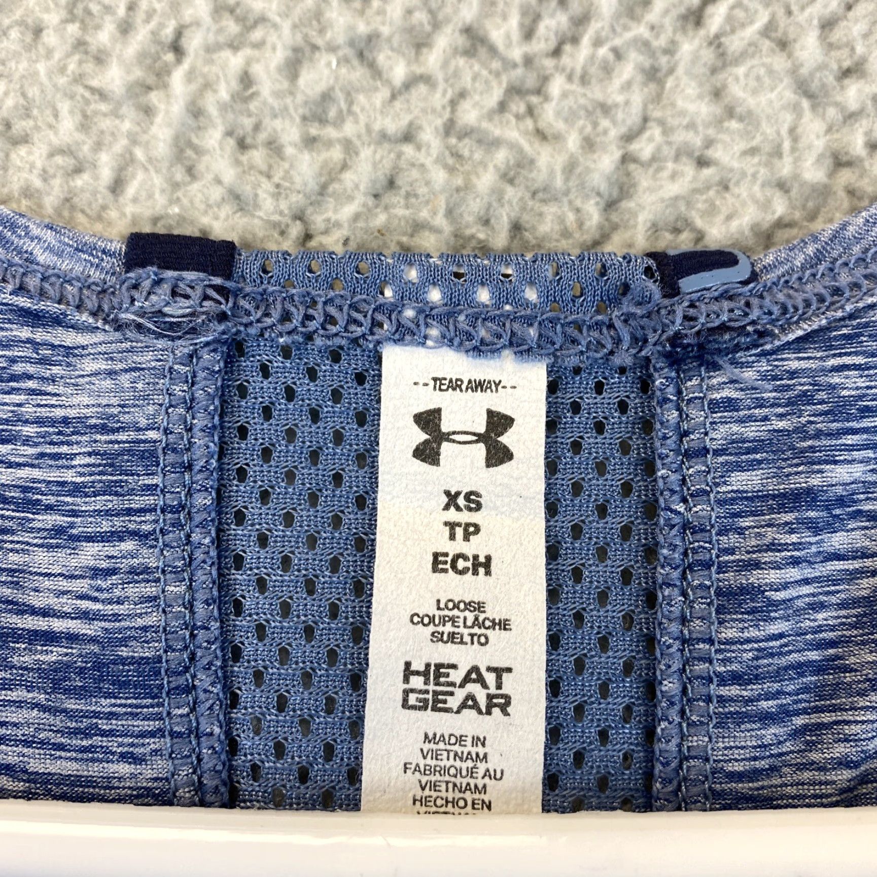 Under Armour Under Armour Tank Top Women Sleeveless Blue XS 51-34 Fits Size XS Size XS / US 0-2 / IT 36-38 - 3 Thumbnail