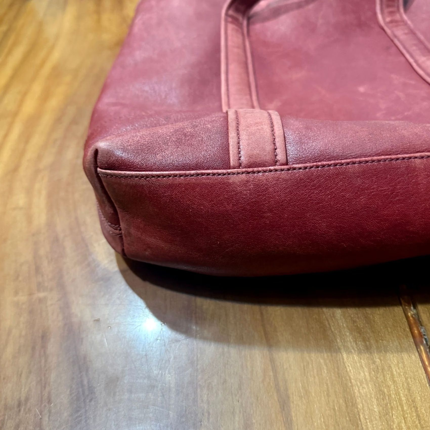 Coach VINTAGE Coach Red Leather Bag Purse Shoulder YY12 Leather Hunt Square 13x12x3 Large Women Womens Shoulder Bag Size ONE SIZE - 7 Thumbnail