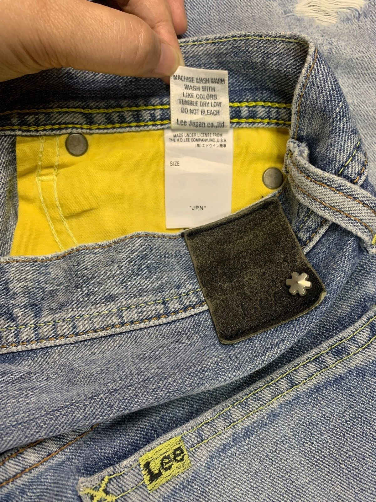 Lee Vintage Japanese Lee Riders Blue Wash Distressed Flare Jeans Size 32" / US 10 / IT 46 - 9 Thumbnail