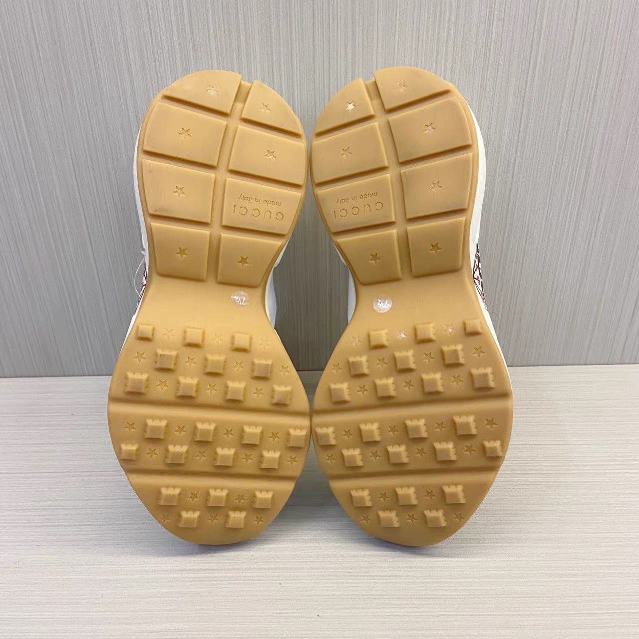 Gucci Gucci White Flag Dad Sneakers K28 Size US 8.5 / EU 41-42 - 7 Thumbnail