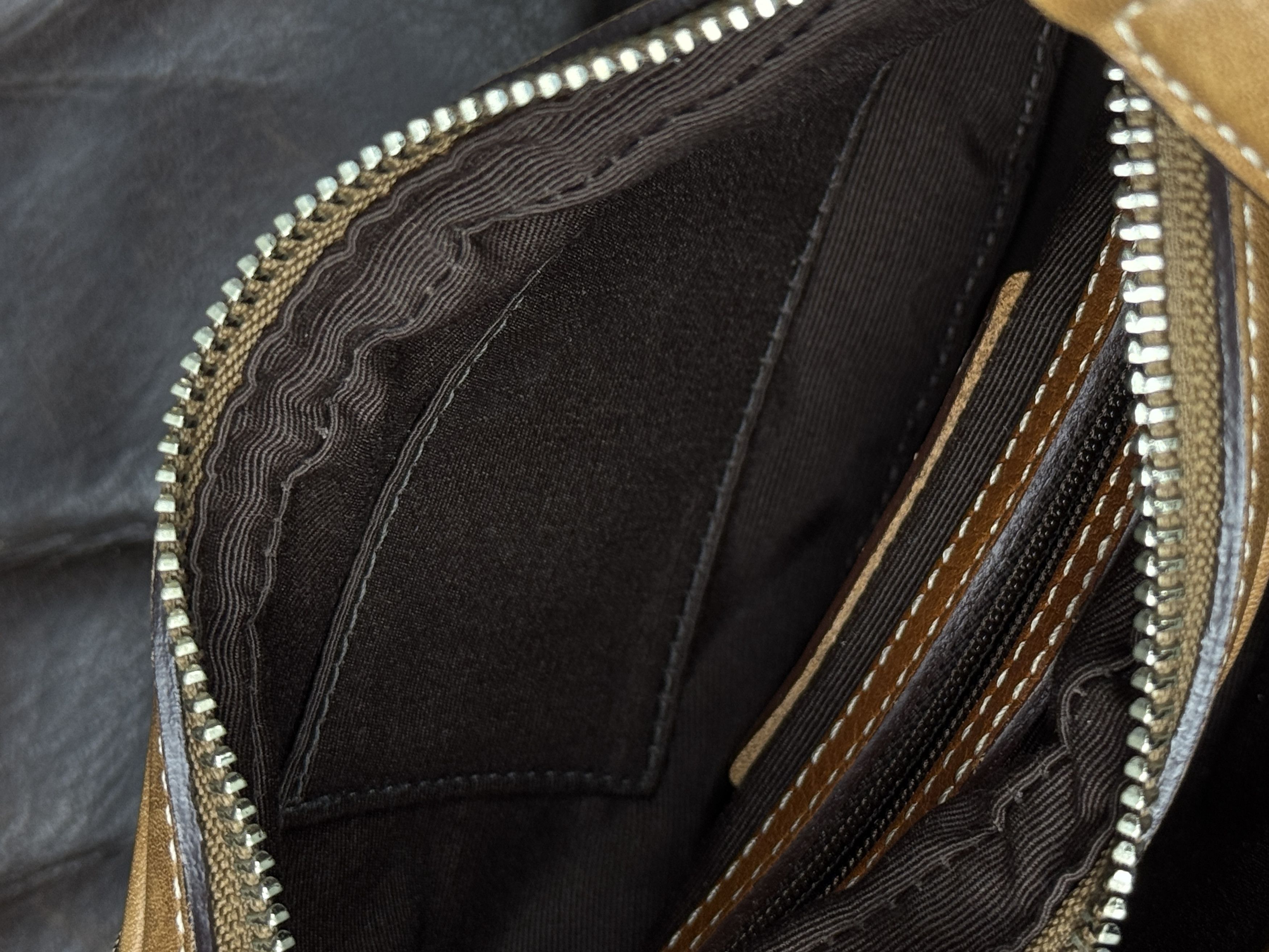 Coach Beautiful Vintage Coach Sufflette Hobo Signature Bag Size ONE SIZE - 10 Thumbnail