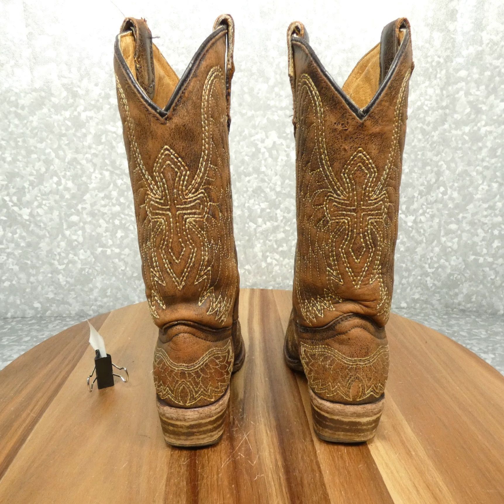 Vintage Corral Boots Womens 2 T Brown Leather Distressed Winged Cross Embroidered Boot Size US 4.5 / IT 34.5 - 4 Thumbnail