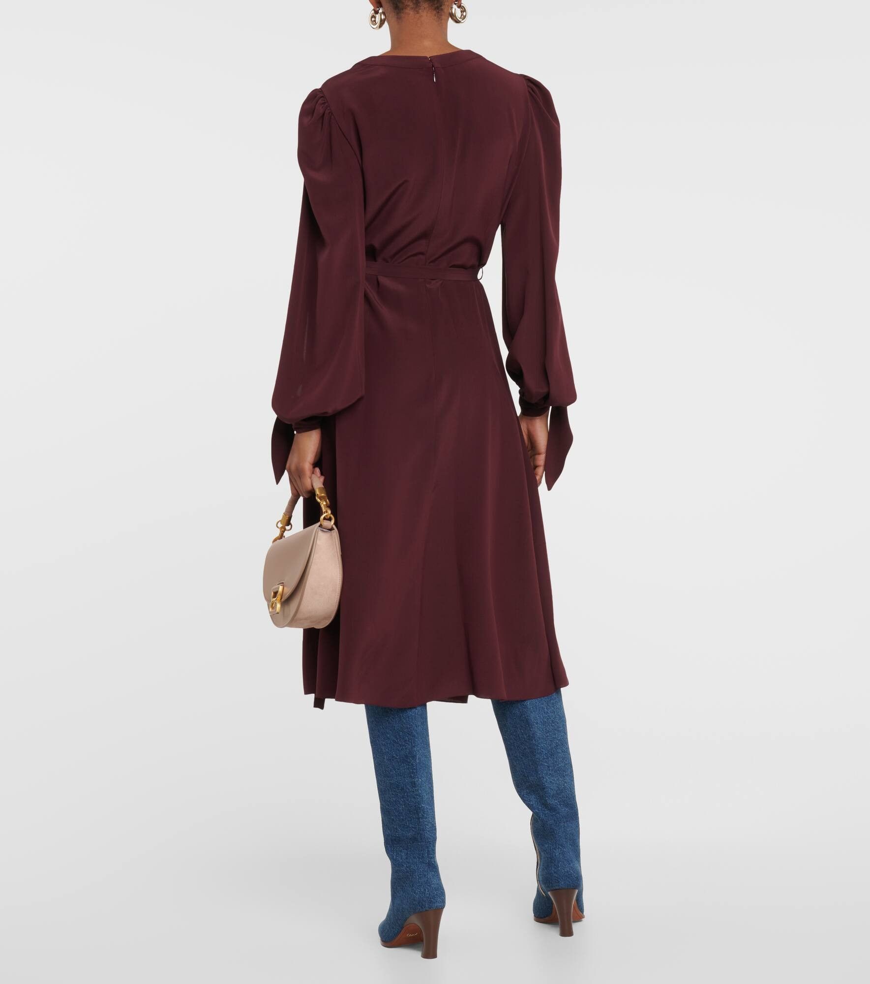 Chloe o1y0825 Midi Dress in Plum Size M / US 6-8 / IT 42-44 - 4 Thumbnail