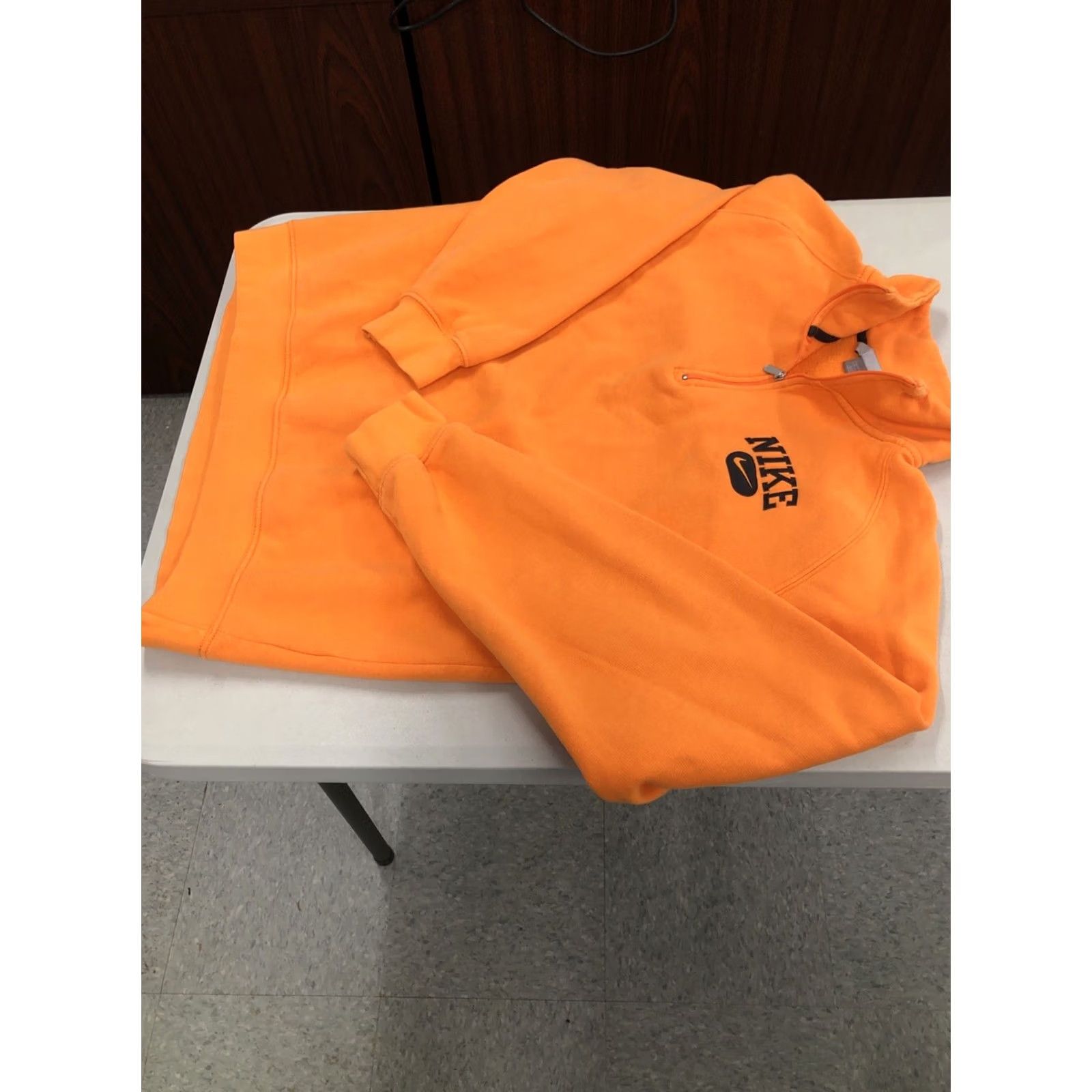 Nike VINTAGE Nike Sweatshirt Mens Medium Orange 1/4 Zip Pullover Sweater Spellout Mens Regular Solid 90s Sports Size US M / EU 48-50 / 2 - 5 Thumbnail