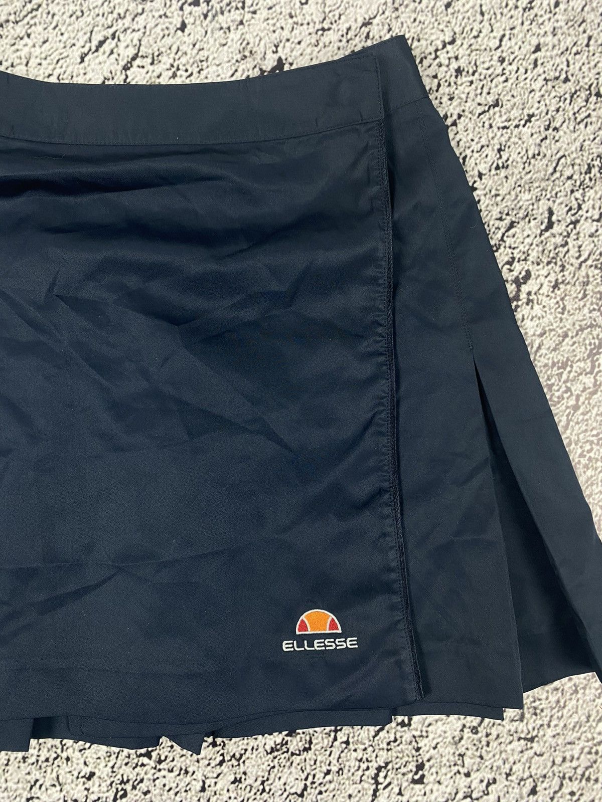 Ellesse Vintage Y2K Ellesse logo tennis skirt streetwear size M Size 28" / US 6 / IT 42 - 2 Thumbnail
