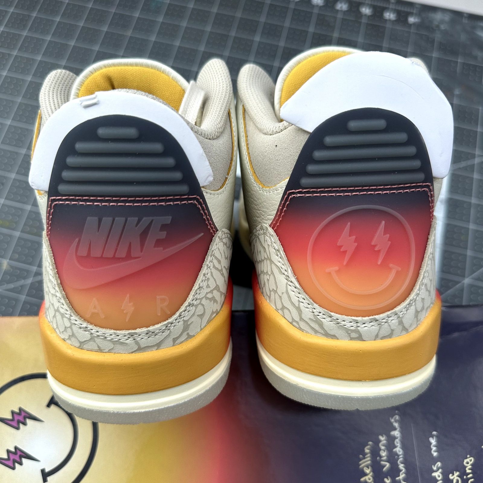 Jordan Brand Brand New J Balvin x Jordan 3s Size US 6.5 / IT 36.5 - 4 Thumbnail
