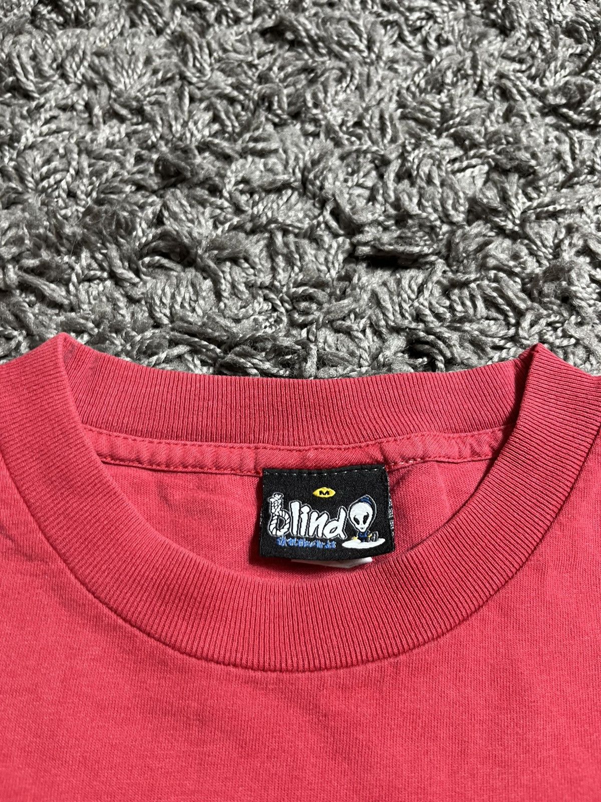 Blind Skateboards VINTAGE BLIND SKATEBOARD RED T-SHIRT HOOK-UPS Size US M / EU 48-50 / 2 - 3 Thumbnail