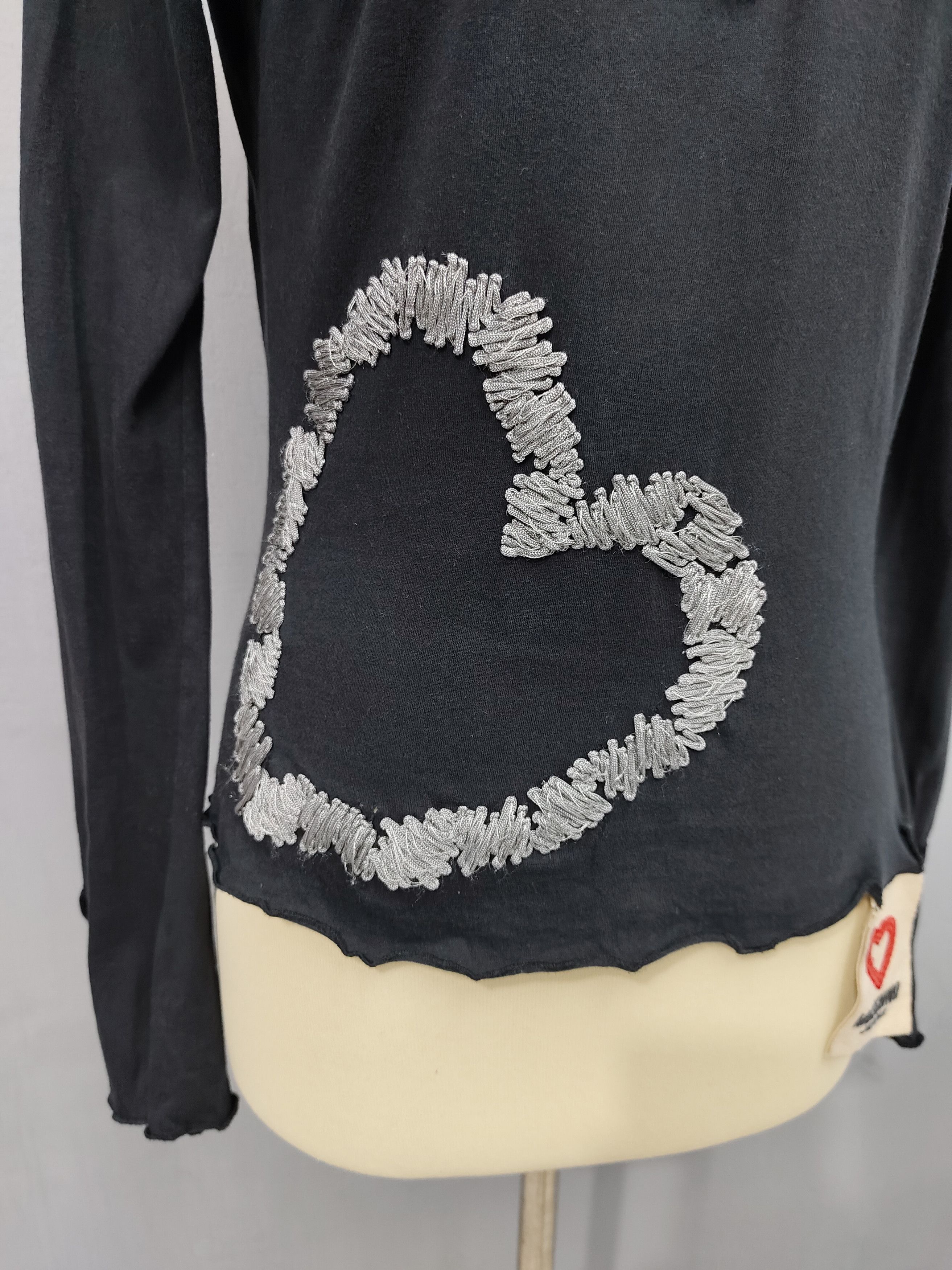 Moschino 00s Moschino- Embroidered Heart Mandarin Collar Bell Sleeve Size M / US 6-8 / IT 42-44 - 2 Thumbnail