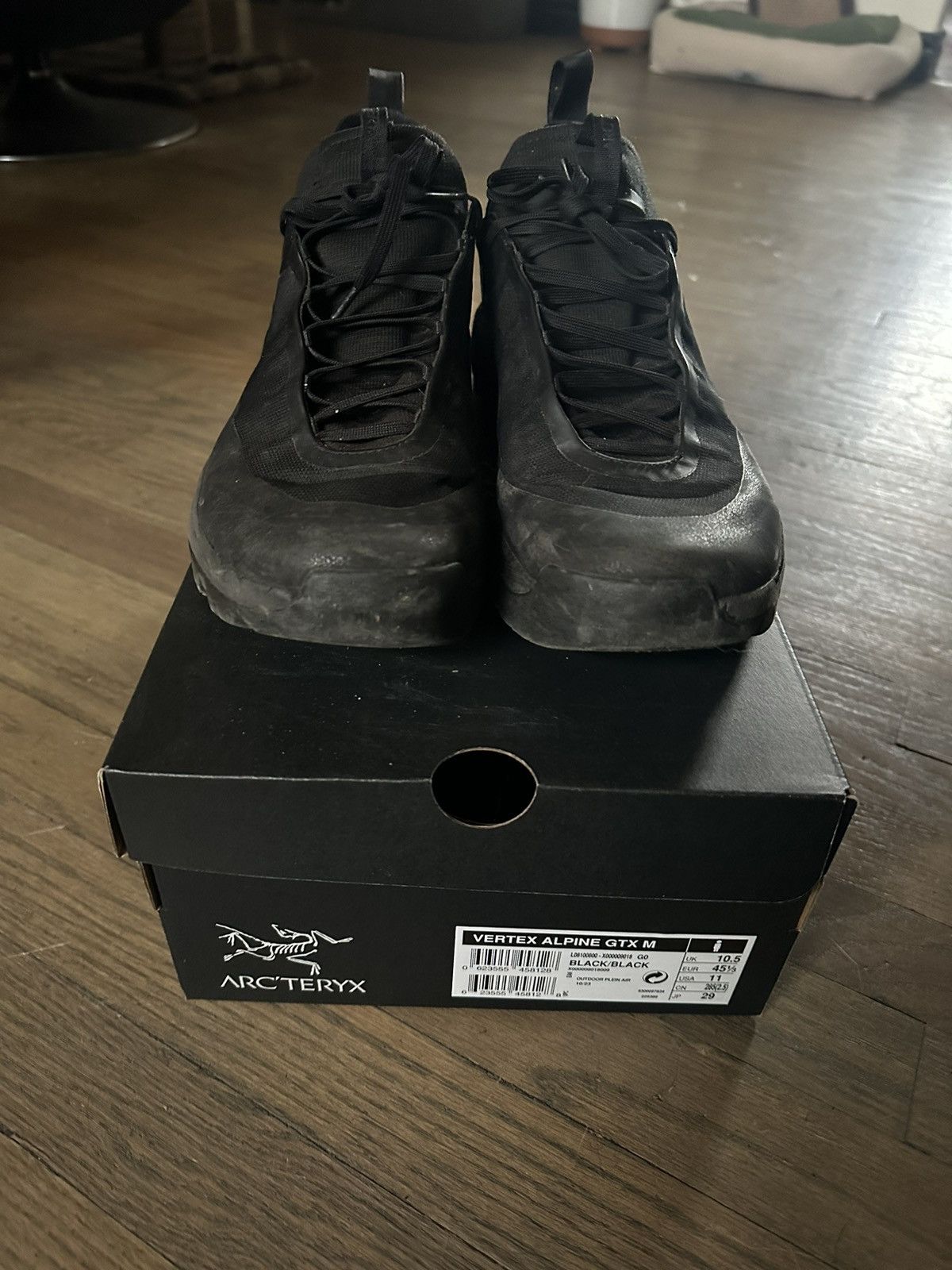 Arc'teryx Really nice hikers Size US 10.5 / EU 43-44 - 1 Thumbnail