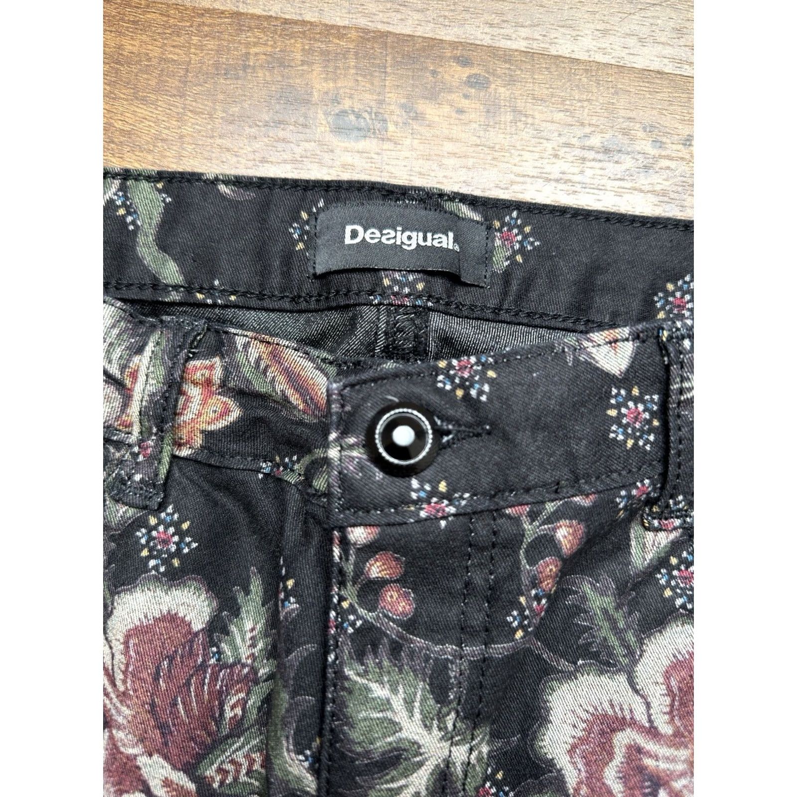 Desigual DESIGUAL Exotic Black Floral Printed Jeans Womens 44 Jeans Pants Skinny Bohemian Flower Modern Denim Regular Rise 32W 23I Seam Womens Size 36" / US 14 / IT 50 - 5 Thumbnail
