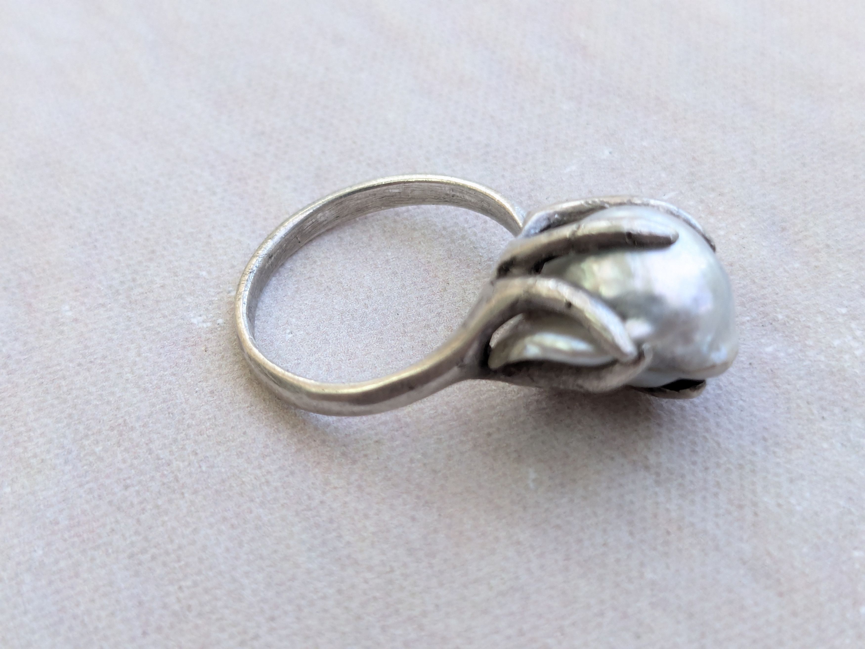 Jewelry Vintage Sterling Silver Ring Baroque Pearl 6 Brutalist Size ONE SIZE - 11 Thumbnail