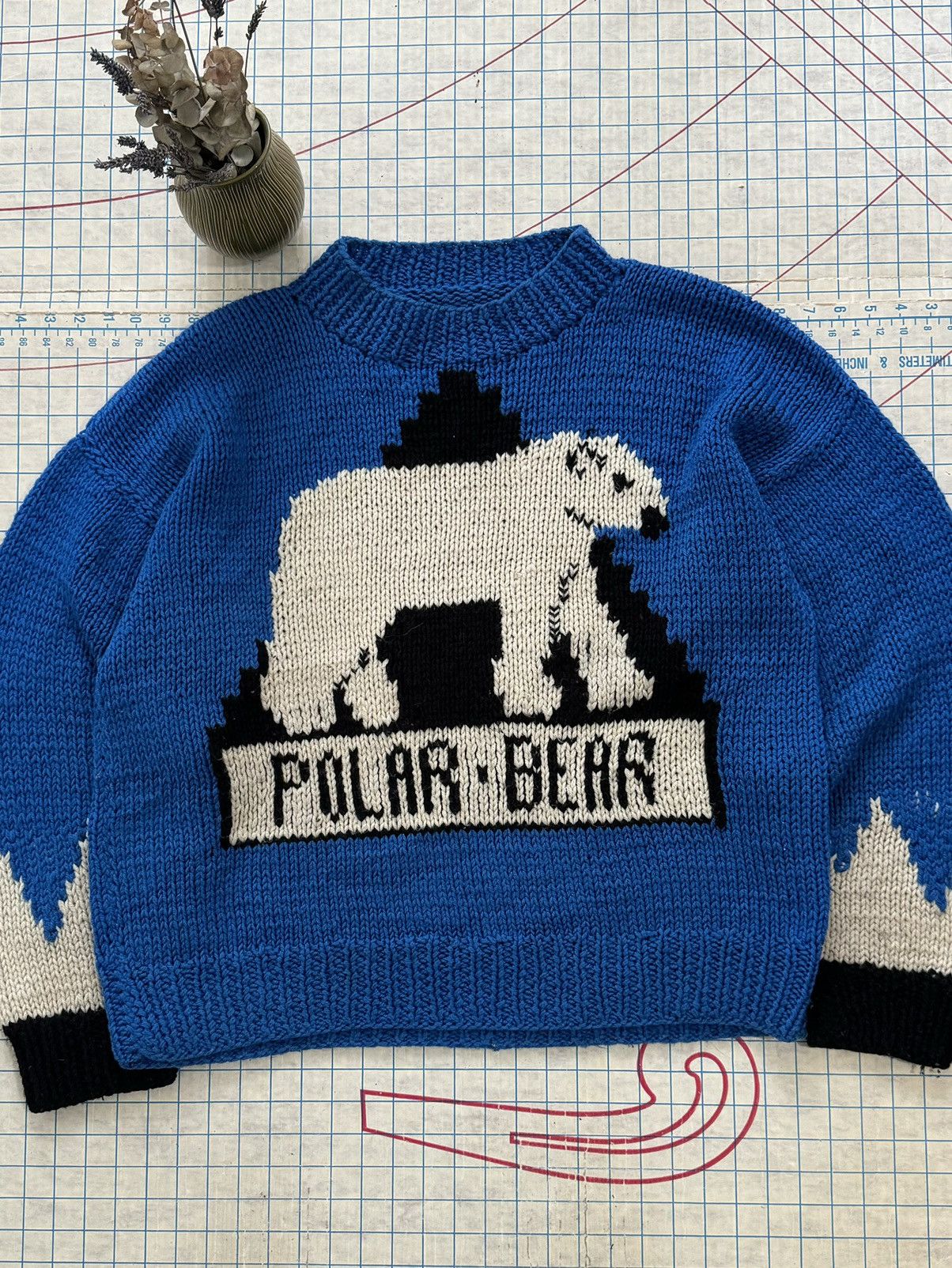 Vintage Vintage 60’s Polar Bear Hand Knit Sweater Fits XL Blue Size US XL / EU 56 / 4 - 2 Thumbnail