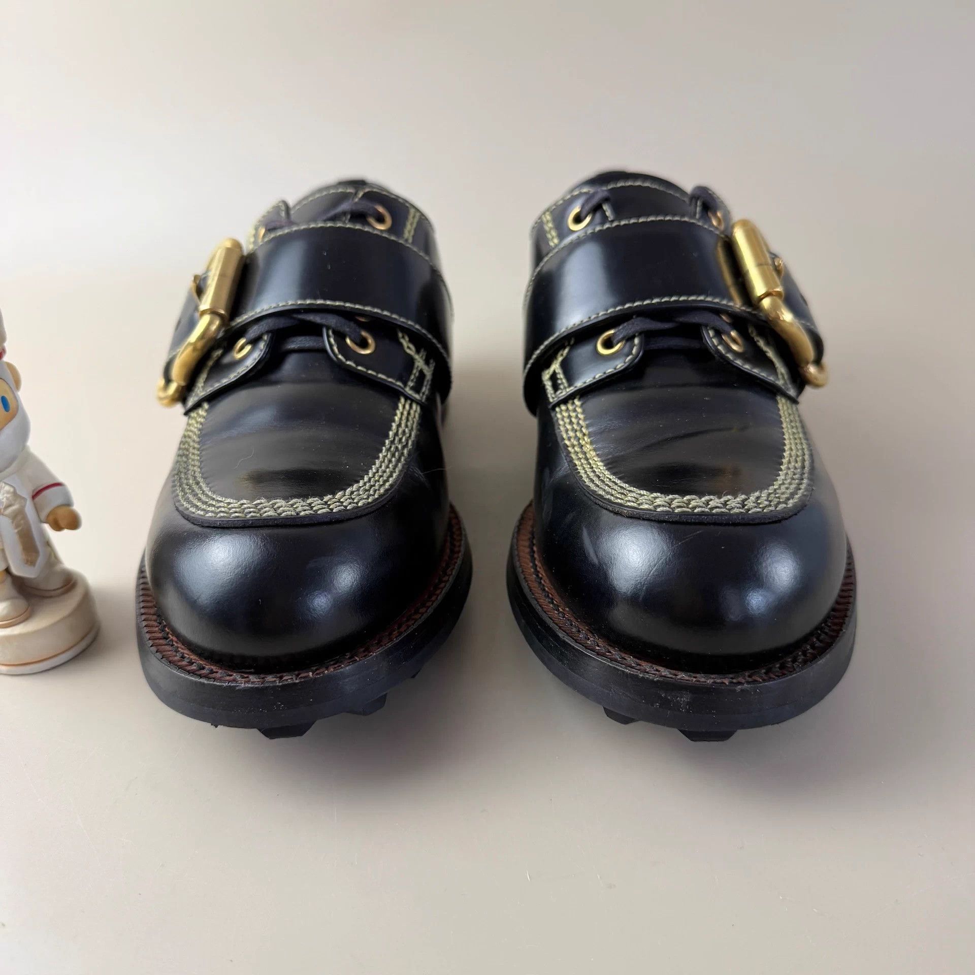 Prada Prada Black Gold Lock Platform Loafer 37 Mint Size US 6 / IT 36 - 2 Thumbnail