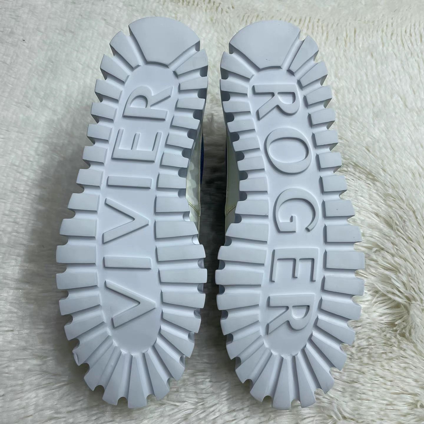 Roger Vivier Roger Vivier Denim Platform Sneakers K15 Size US 9 / IT 39 - 4 Thumbnail