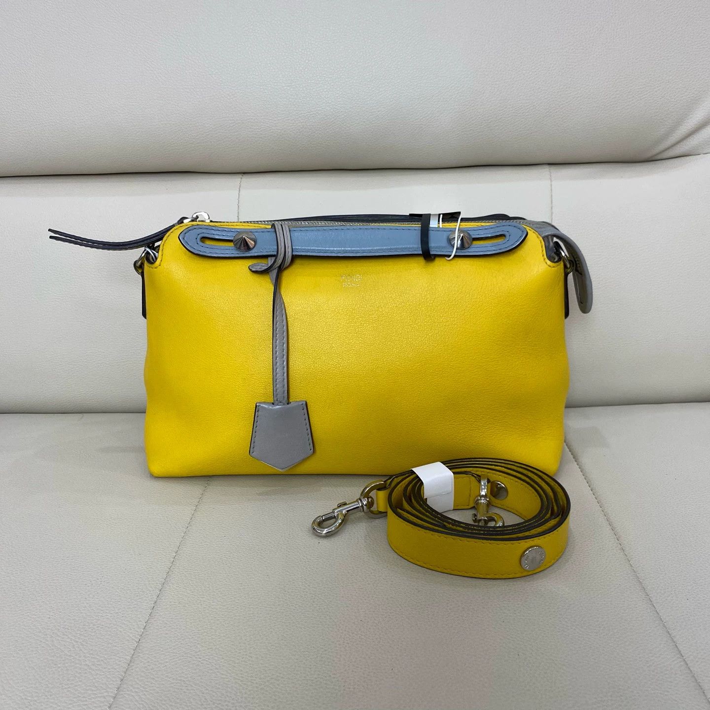 Fendi Pre-loved Bag Very good condition Size ONE SIZE - 1 Thumbnail