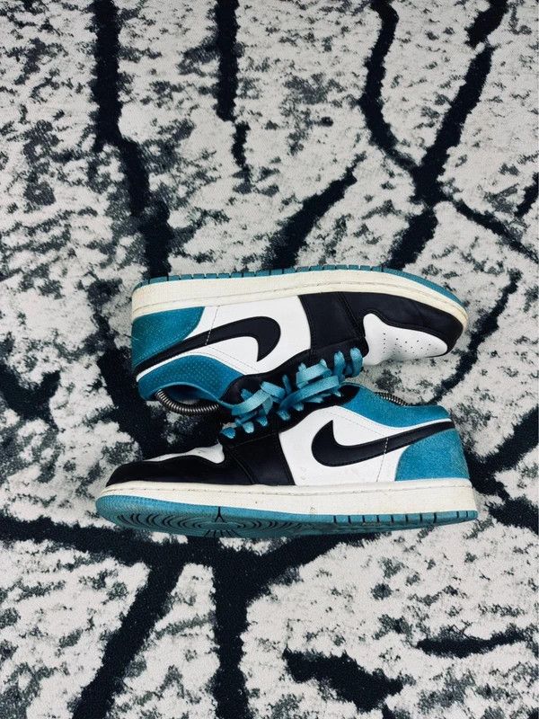 Nike Jordan 1 Low shoes blue white black swoosh 40.5 Size US 10.5 / IT 40.5 - 3 Thumbnail