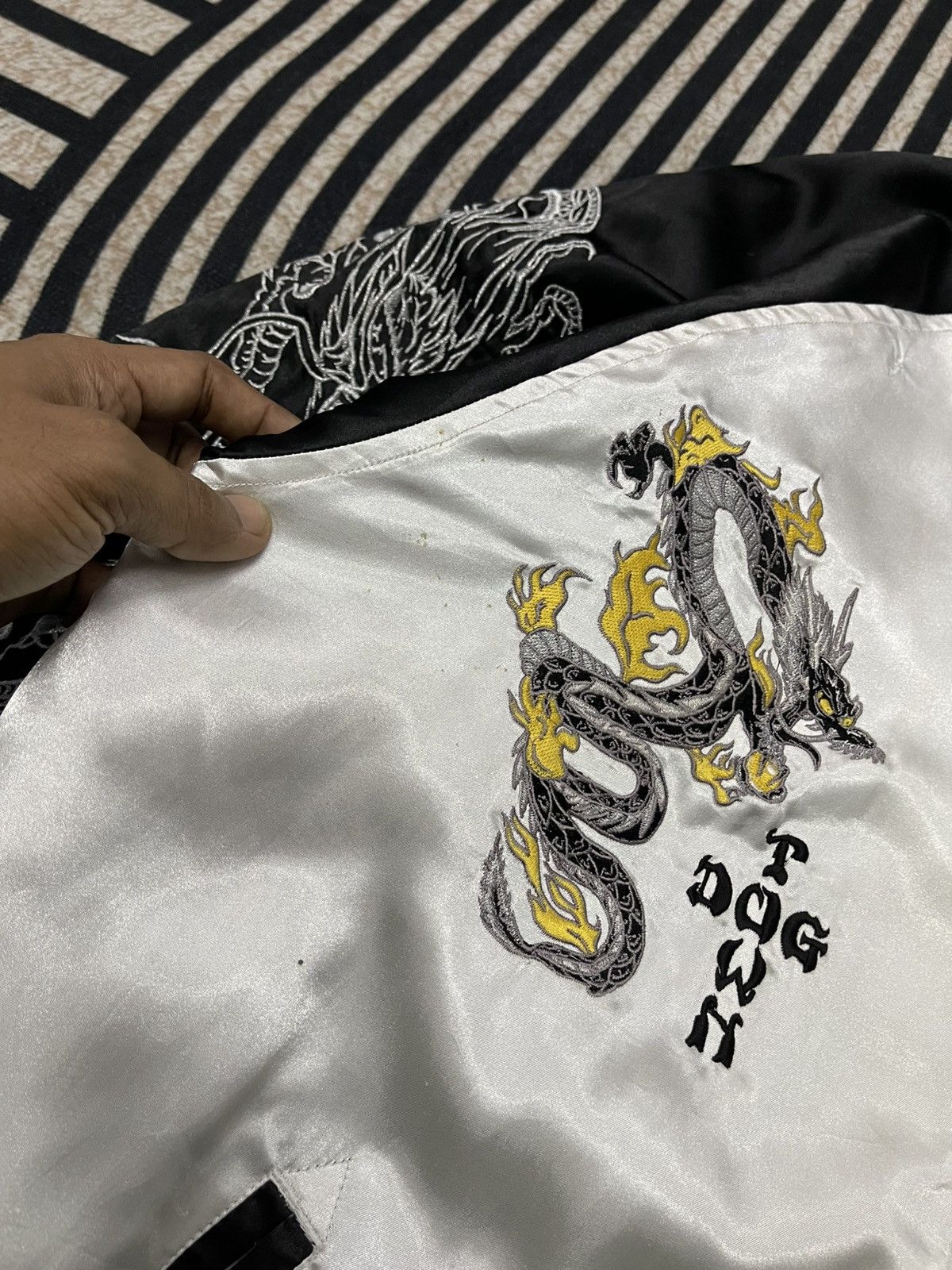Dogtown 2000s DOGTOWN BLACK DRAGON SUKAJAN EMBROIDERED DRAGON RARE Size US XL / EU 56 / 4 - 5 Thumbnail