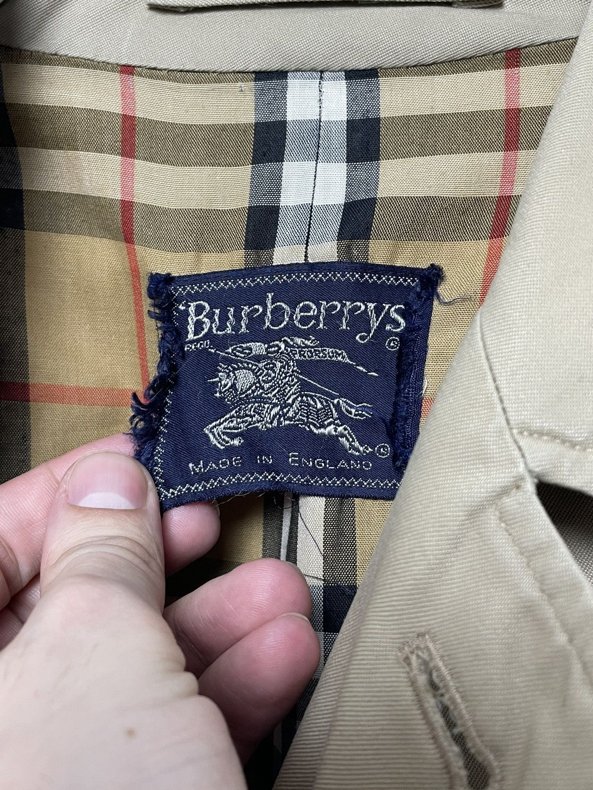 Burberry Burberry’s trench Coat Cotton Biege nova check Size US L / EU 52-54 / 3 - 5 Thumbnail