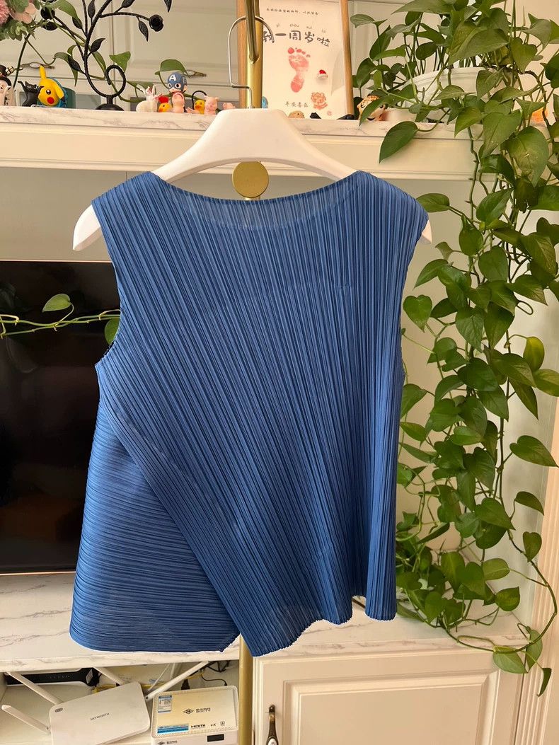 Issey Miyake Issey Miyake size:3 Smoggy blue pleated short-sleeved top Size XS / US 0-2 / IT 36-38 - 7 Thumbnail