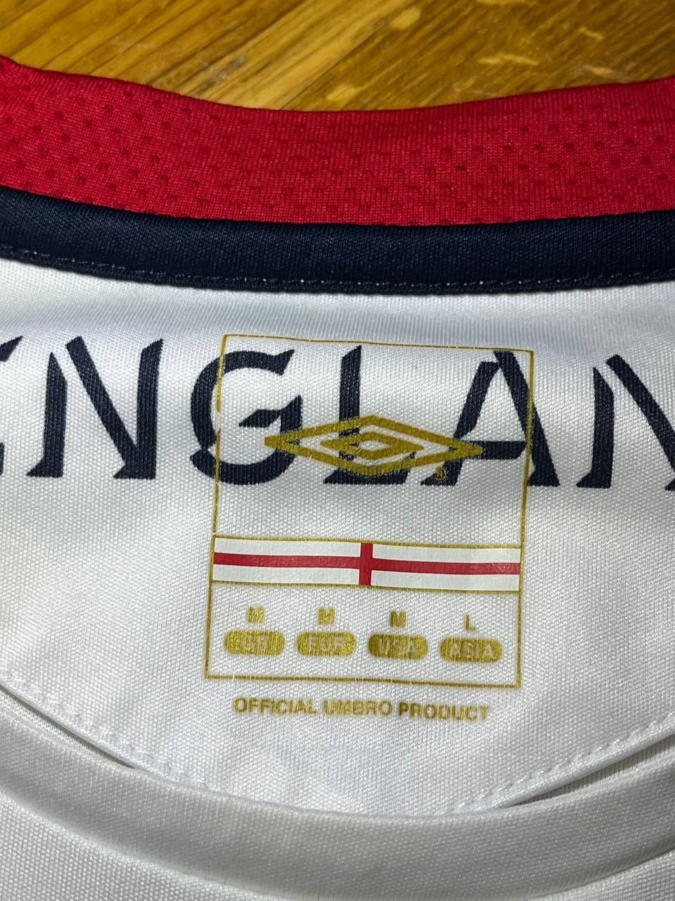 Umbro Umbro England national team training soccer jersey Size US M / EU 48-50 / 2 - 4 Thumbnail