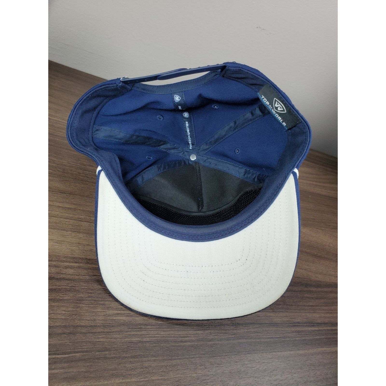 NCAA × Top Of The World Ole Miss Rebels Hat Snapback Cap Navy Blue NCAA Football ToW Size ONE SIZE - 8 Thumbnail