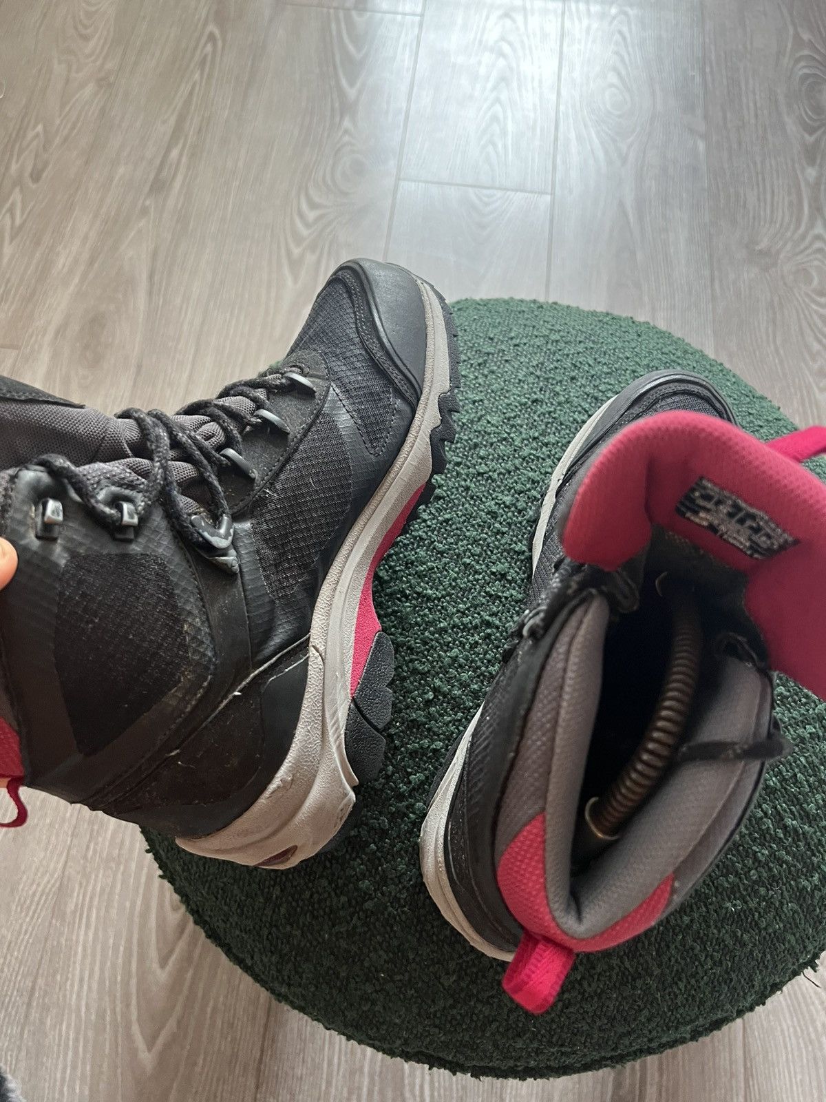 Asics × Goretex × Haglofs ‼️Haglofs x Asics Gel Observe Hi Q GT Wtprf Black/Pink Boots‼️ Size US 7 / IT 37 - 21 Thumbnail