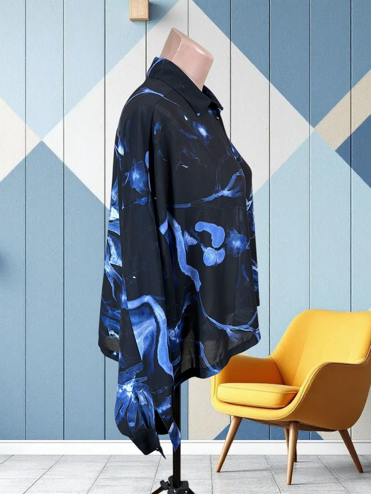 Diesel Diesel blouse size M oversize fit Size M / US 6-8 / IT 42-44 - 2 Thumbnail